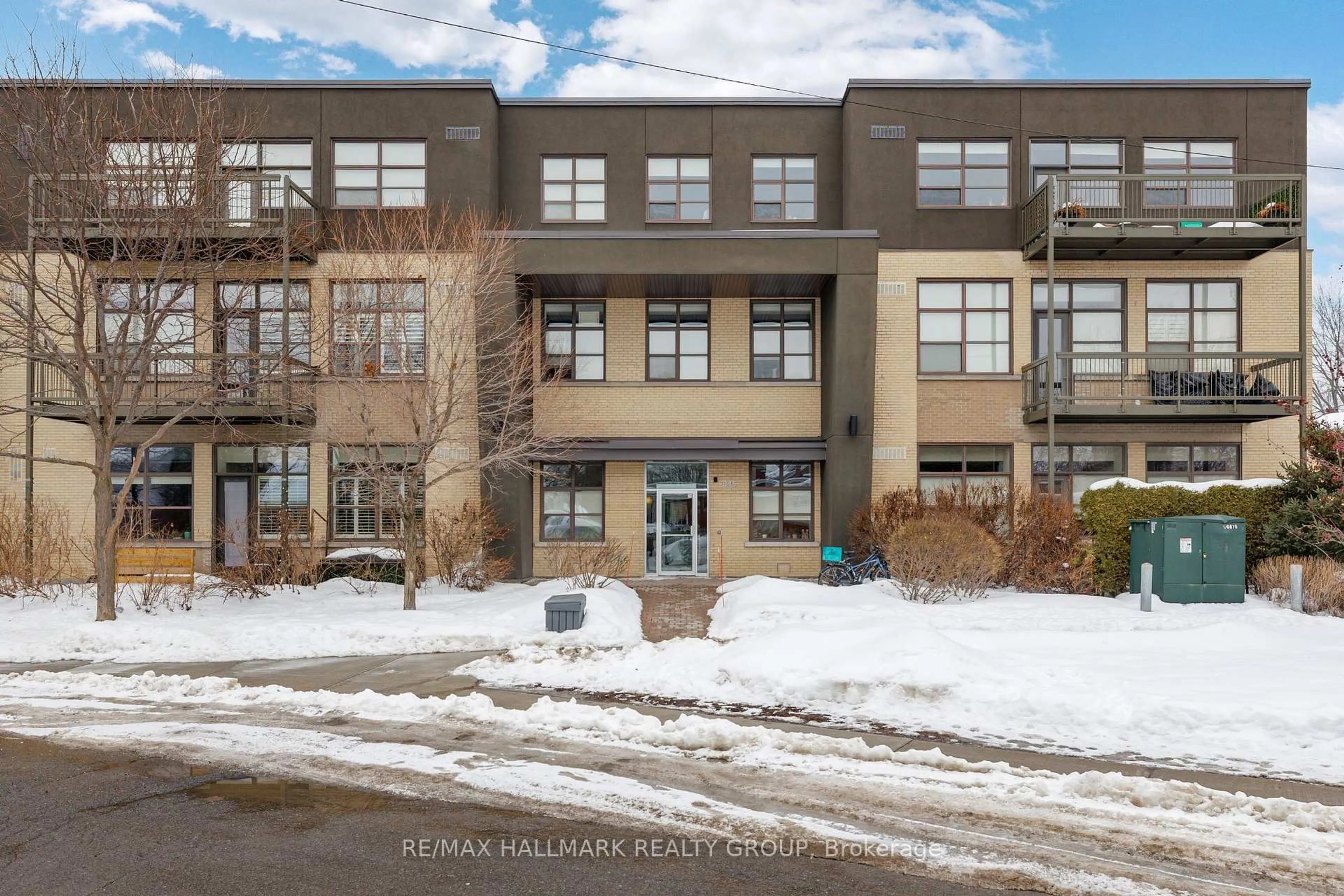 Unknown for 345 St Denis St #211, Ottawa Ontario K1L 5J1