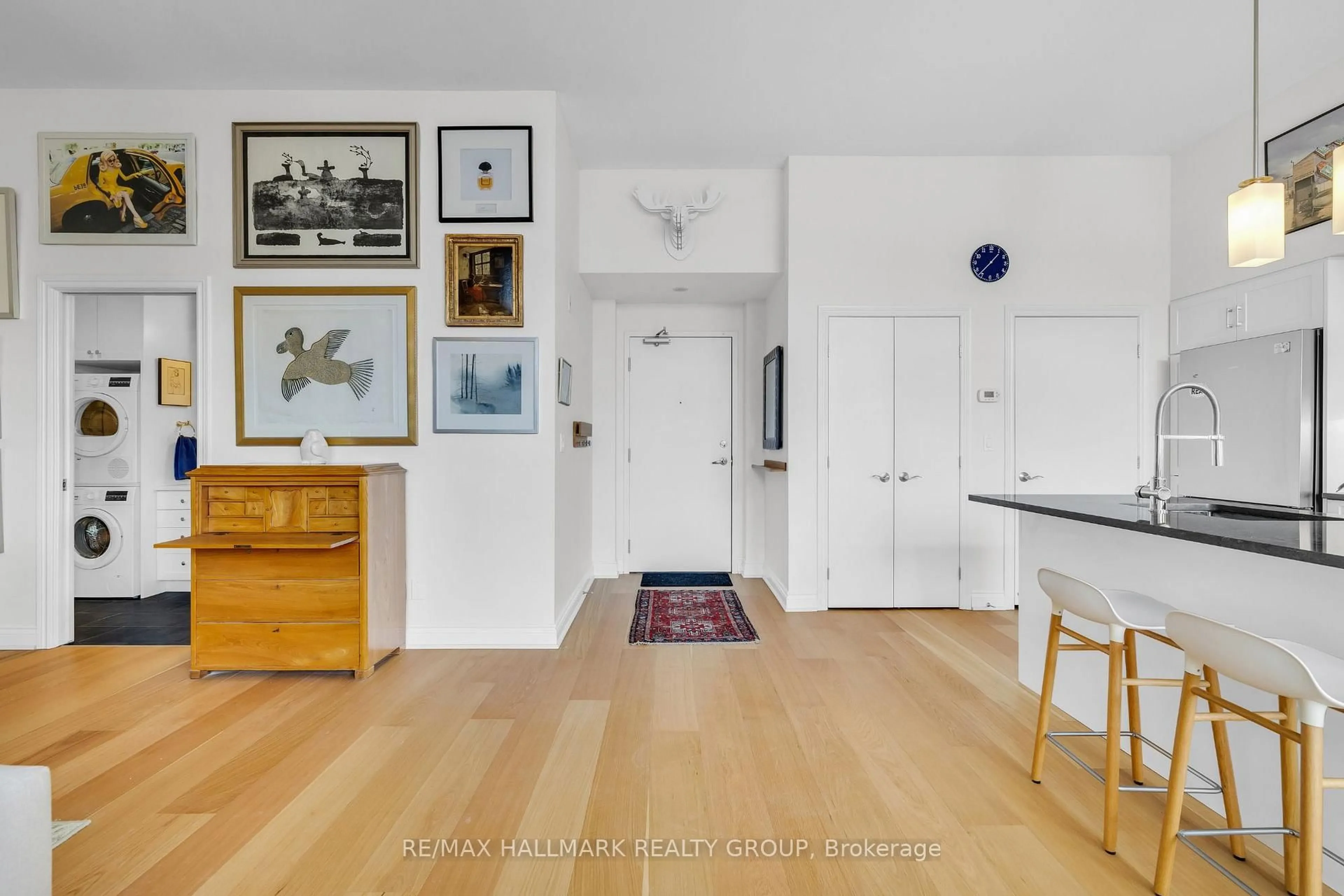 Unknown for 345 St Denis St #211, Ottawa Ontario K1L 5J1