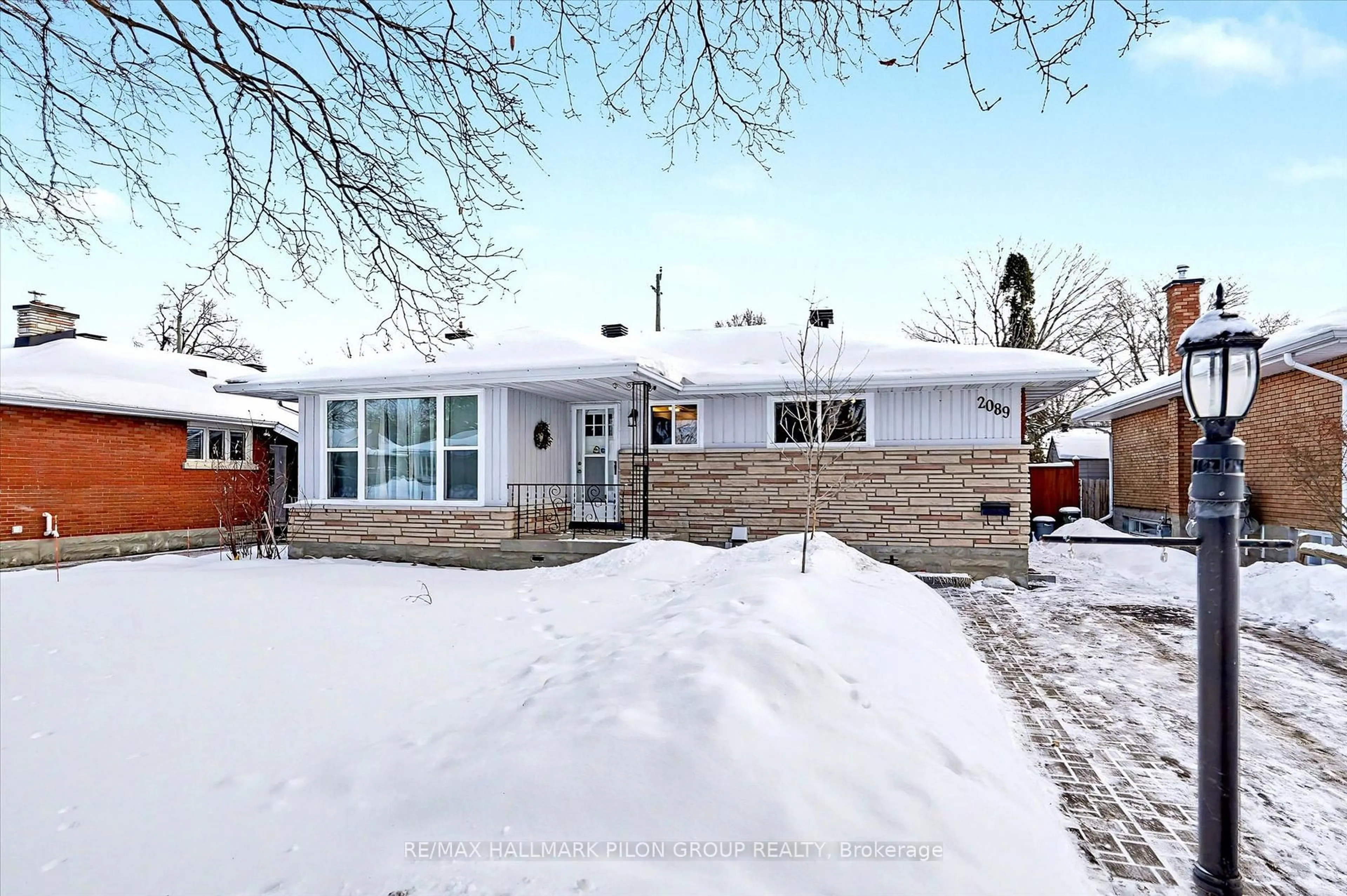 Unknown for 2089 Bangor St, Ottawa Ontario K1G 2X6