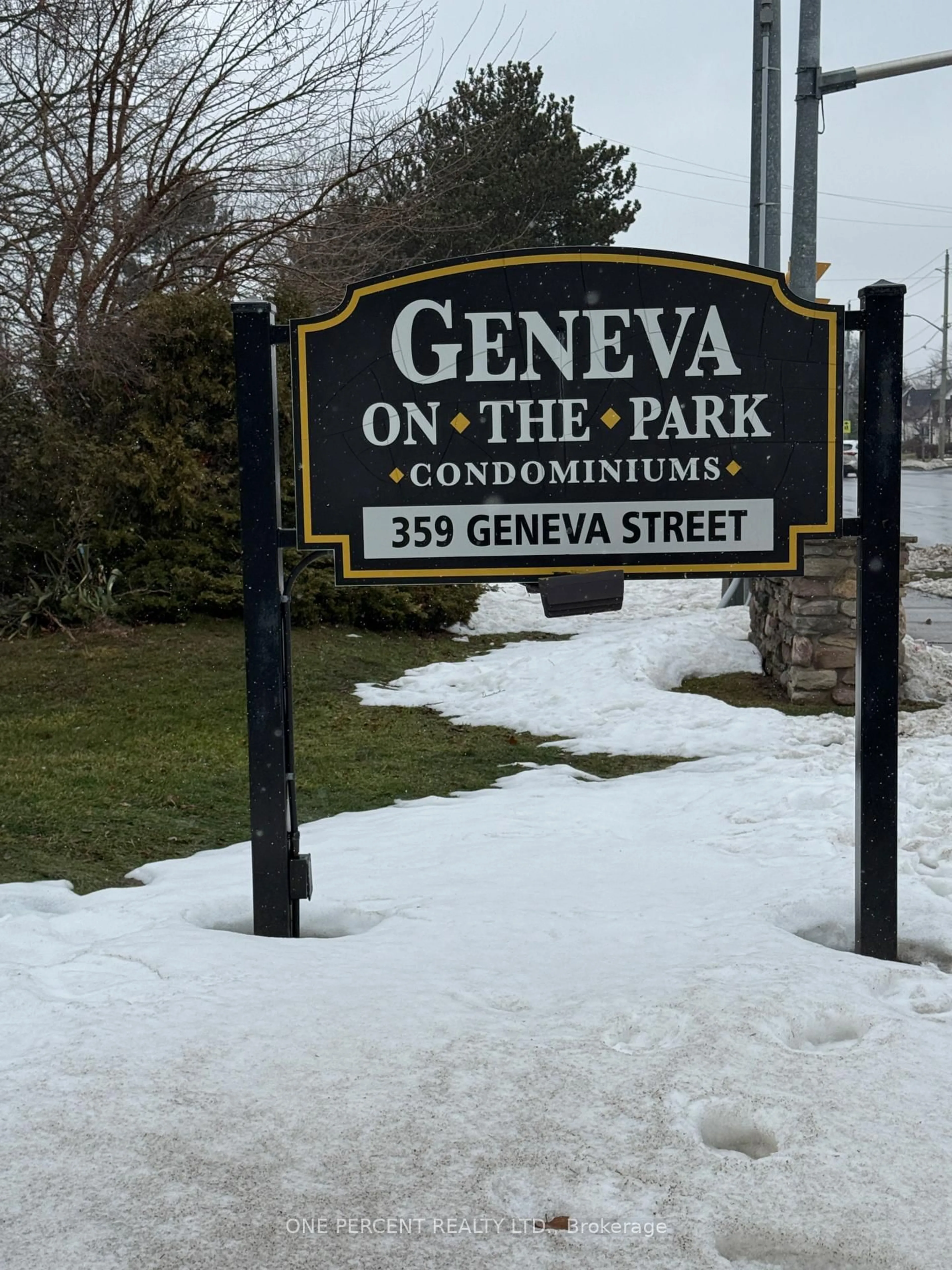 Parking for 359 Geneva St #1002, St. Catharines Ontario L2N 2G5