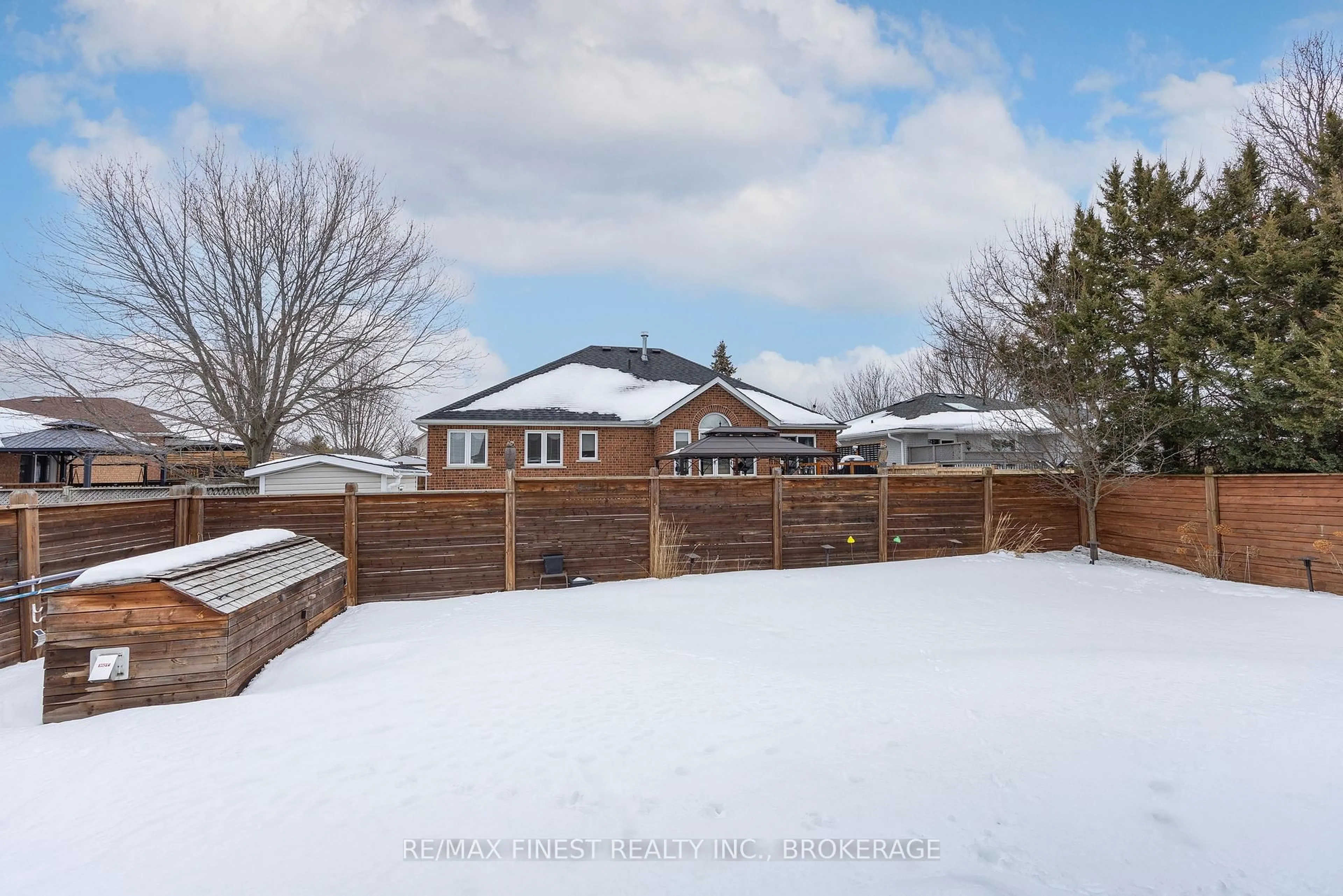 A pic from outside/outdoor area/front of a property/back of a property/a pic from drone, street for 855 Marsh Cres, Kingston Ontario K7P 2R2