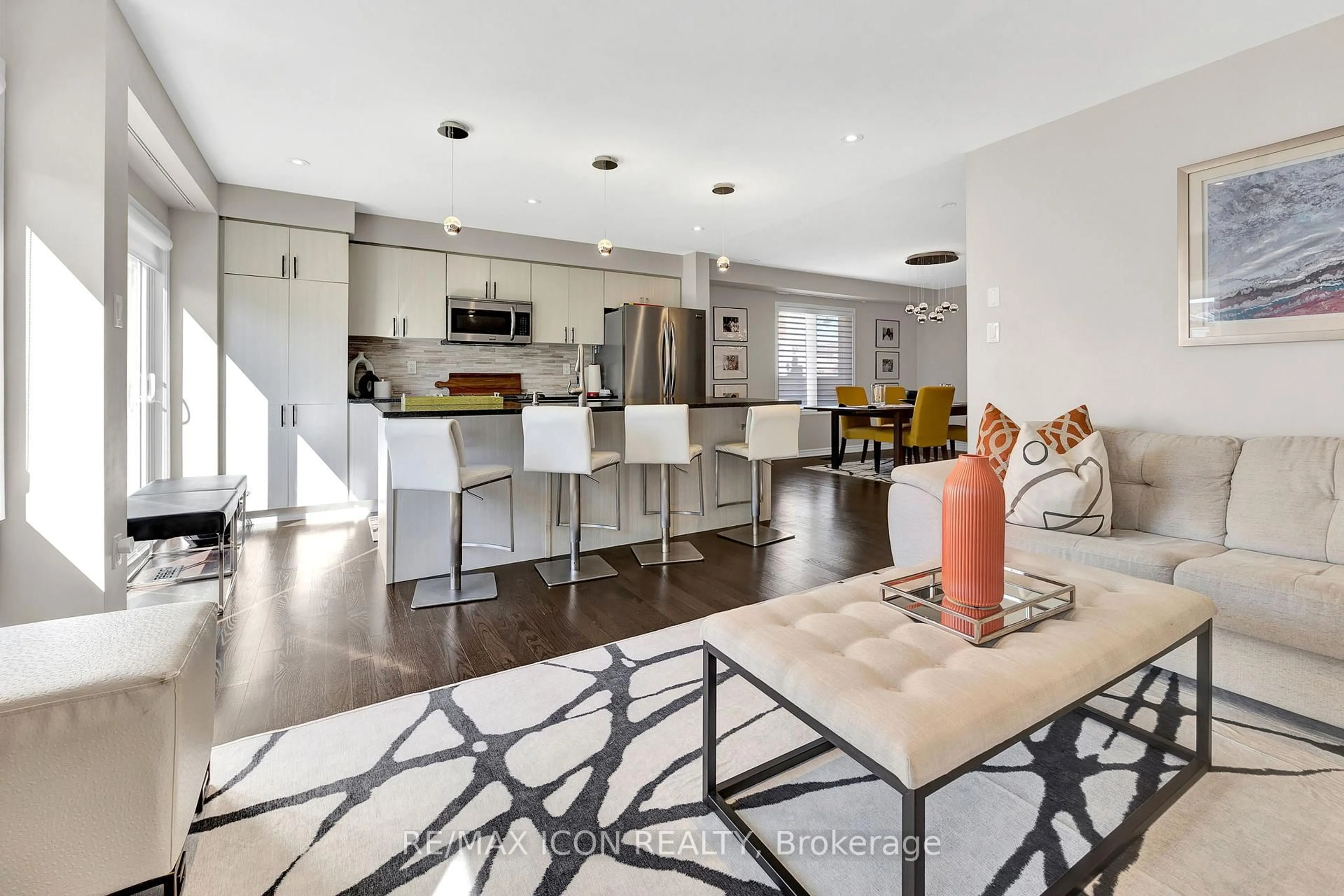 Open concept kitchen, unknown for 262 Grovehill Cres, Kitchener Ontario N2R 1R4