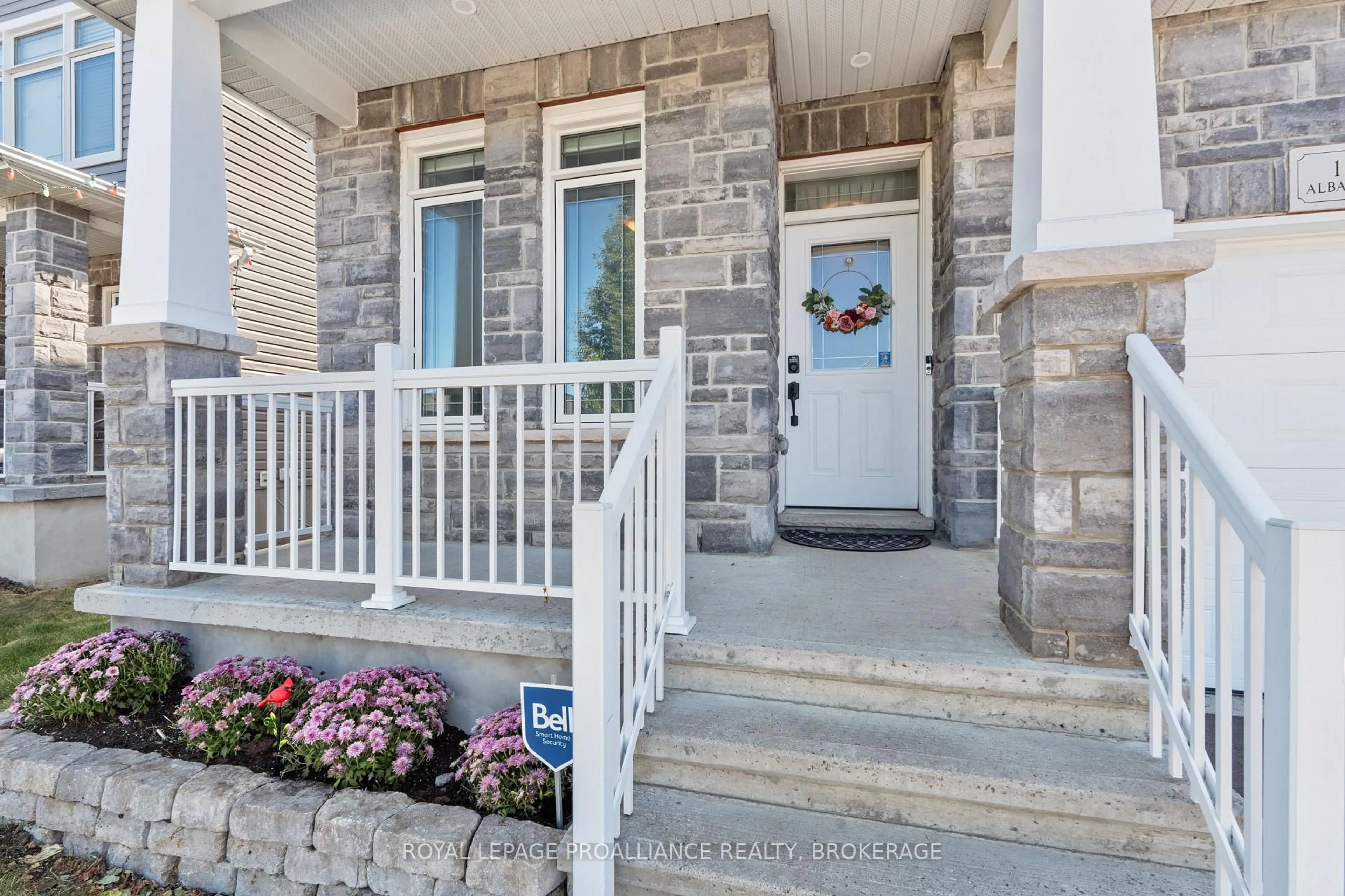 Indoor entryway for 1556 Albany Dr, Kingston Ontario K7P 0L9