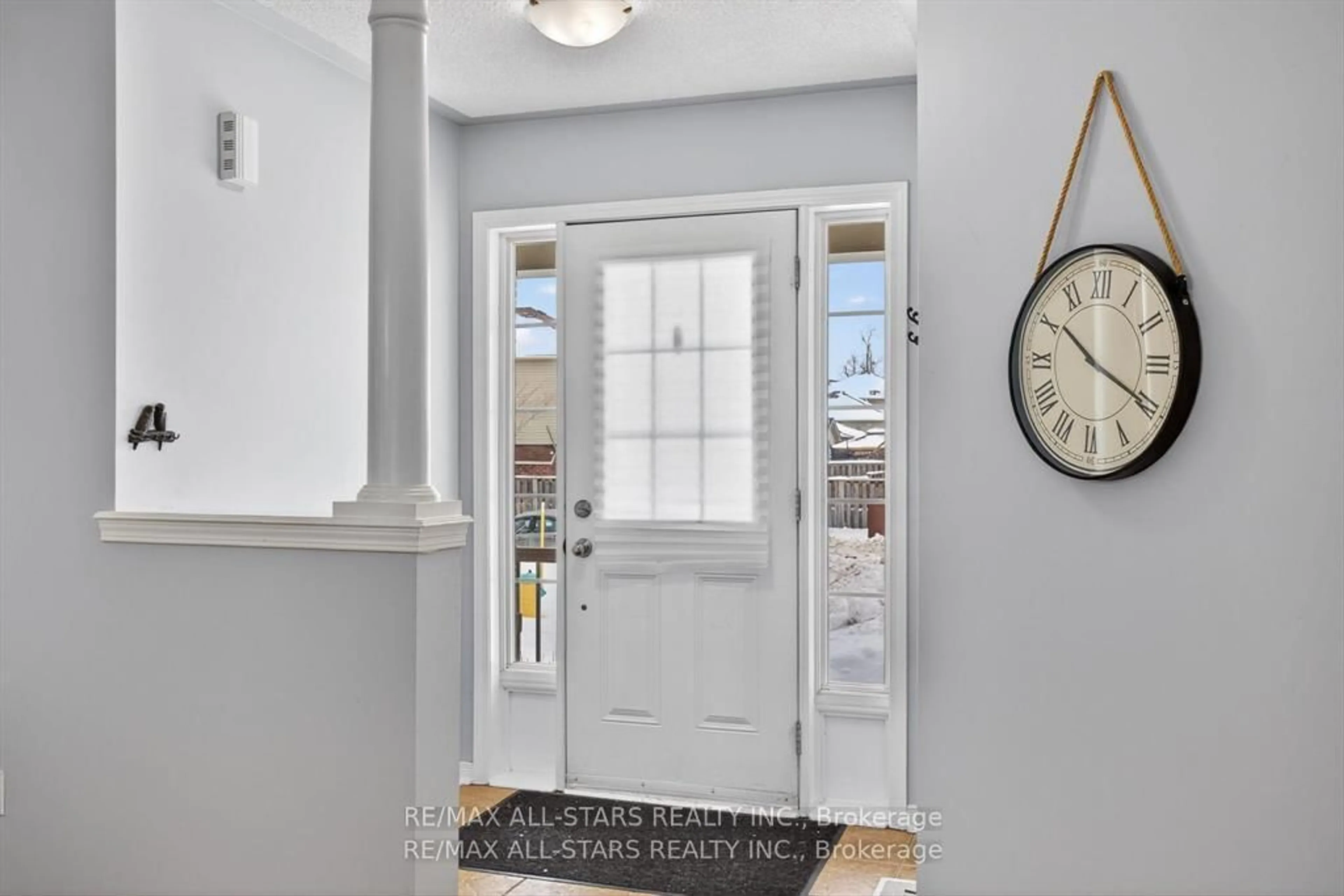 Indoor entryway for 50 Cook St, Kawartha Lakes Ontario K9V 0C6