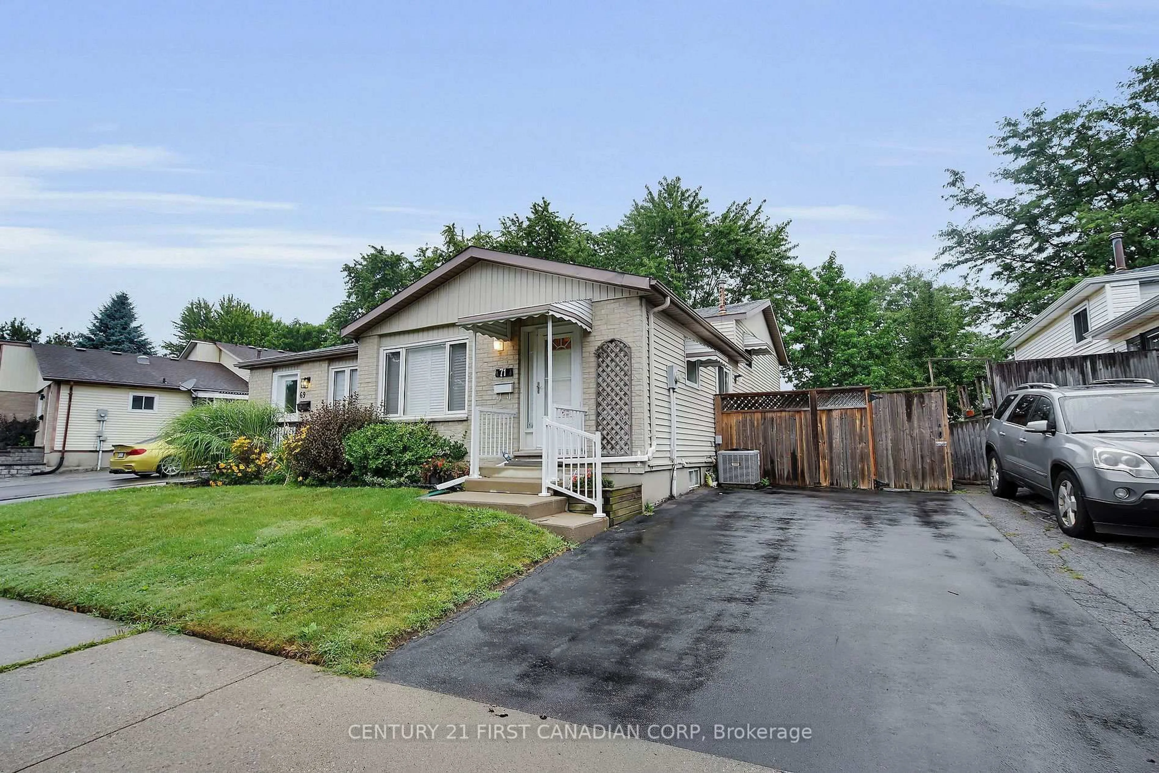 Home with vinyl exterior material, street for 71 Adswood Rd, London South Ontario N6E 2W2
