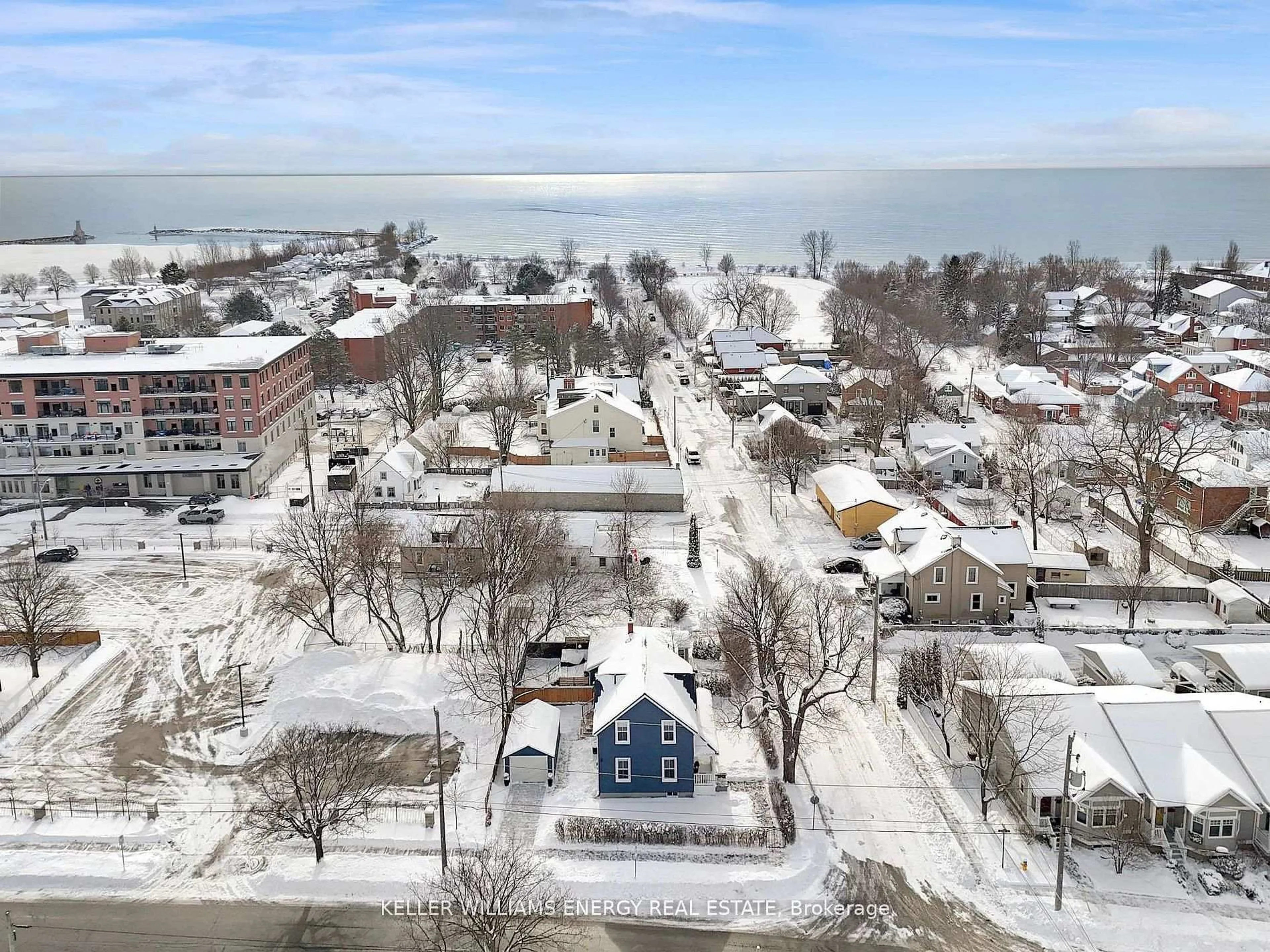 A pic from outside/outdoor area/front of a property/back of a property/a pic from drone, water/lake/river/ocean view for 186 Durham St, Cobourg Ontario K9A 3H6