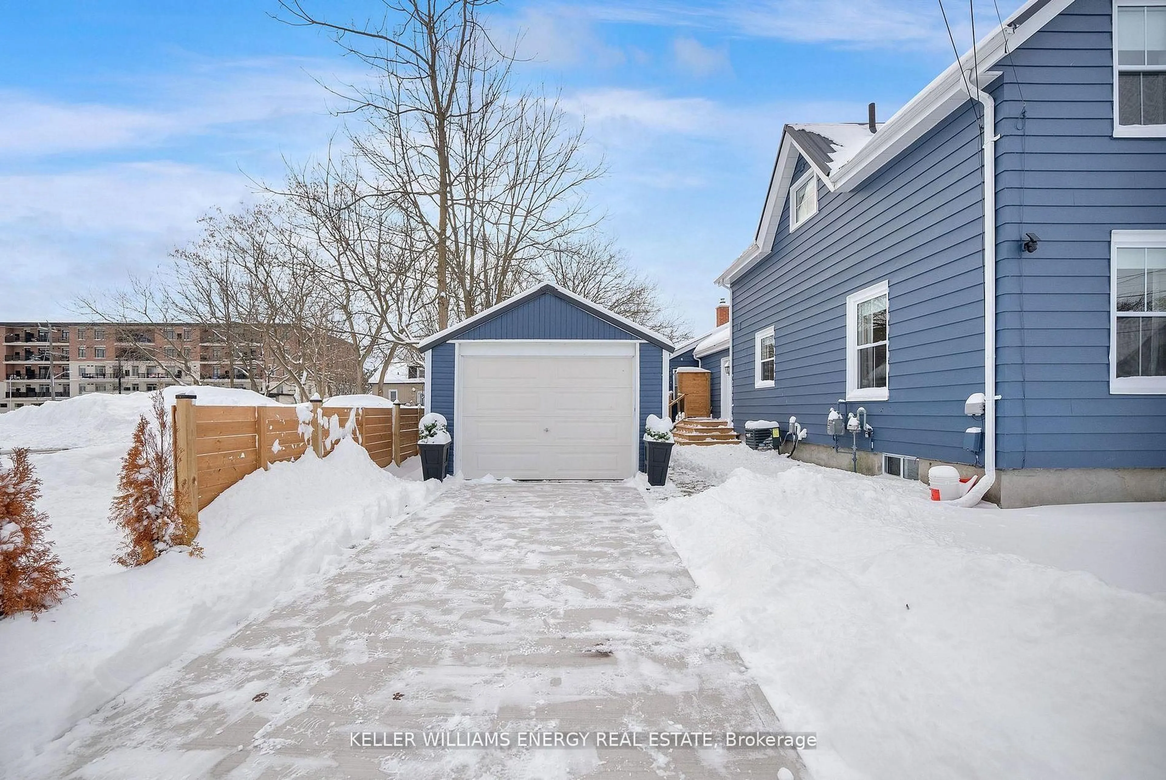 Unknown for 186 Durham St, Cobourg Ontario K9A 3H6