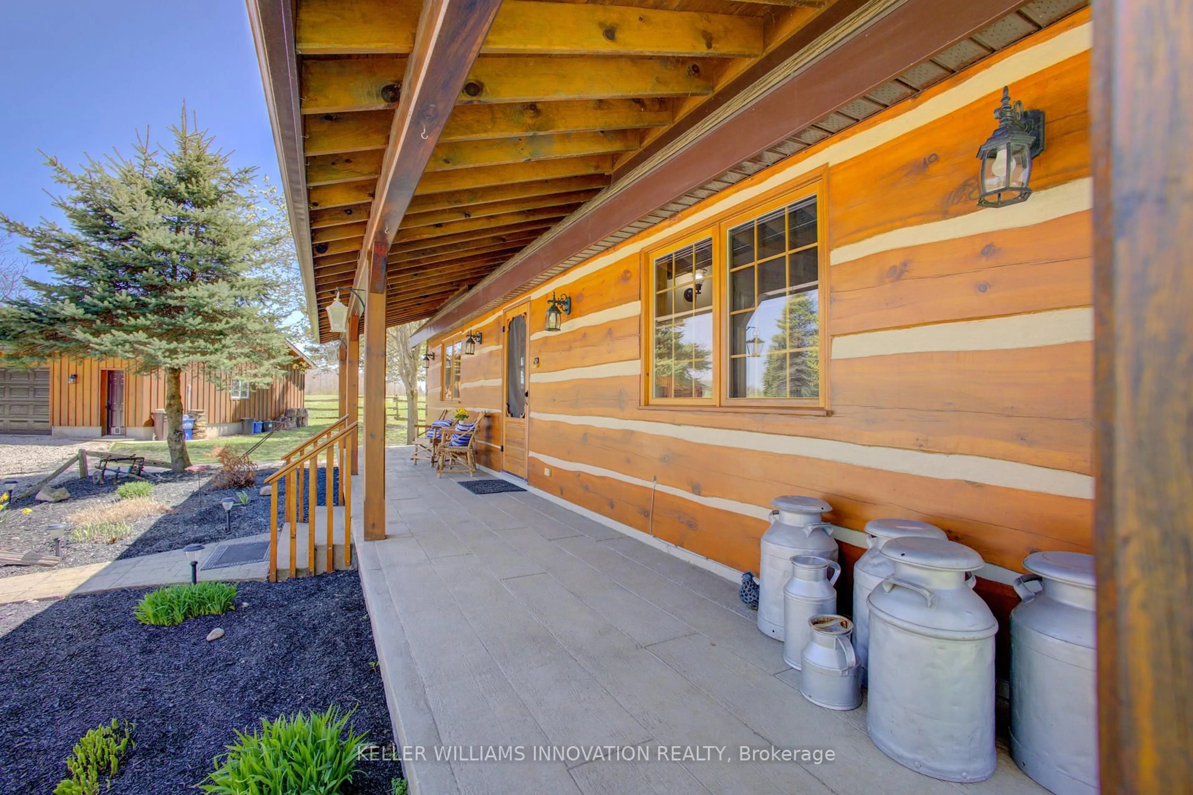 Patio, unknown for 802080 Grey Road 40, Chatsworth Ontario N0H 1G0