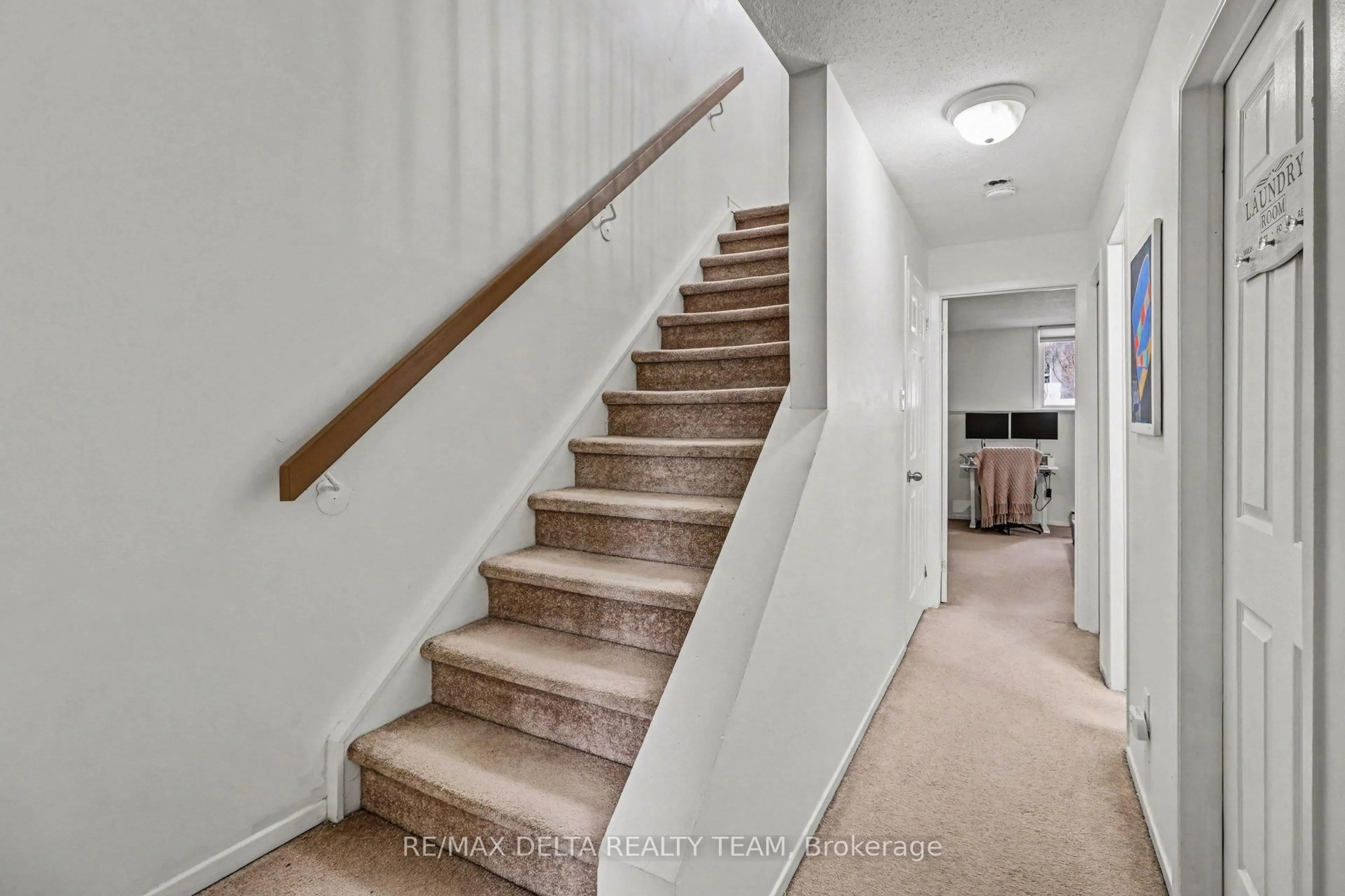 Stairs for 6704 Jeanne D'Arc Blvd #A, Ottawa Ontario K1C 6E9