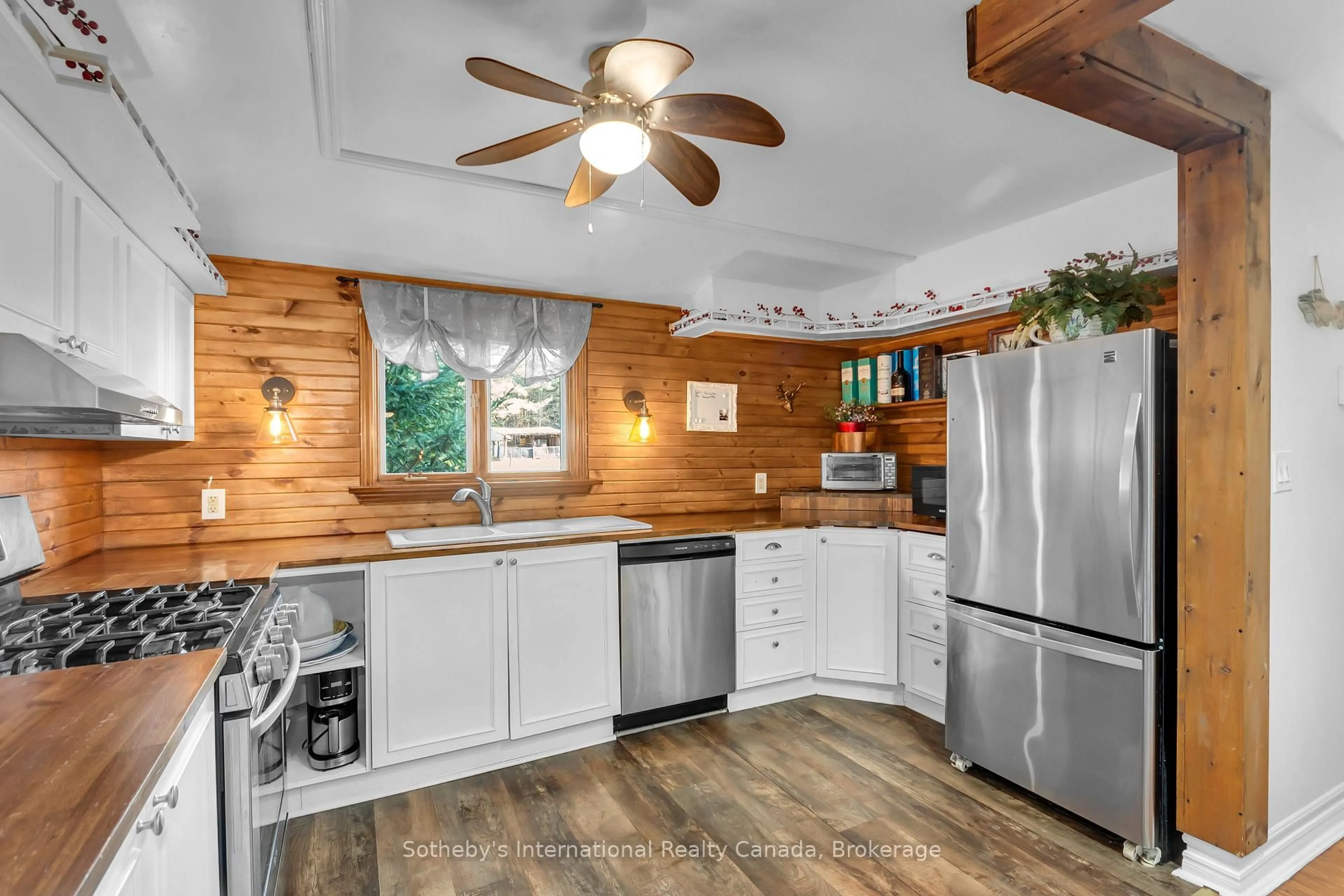 Open concept kitchen, unknown for 21 SPARROW Rd, Kawartha Lakes Ontario K0M 1C0