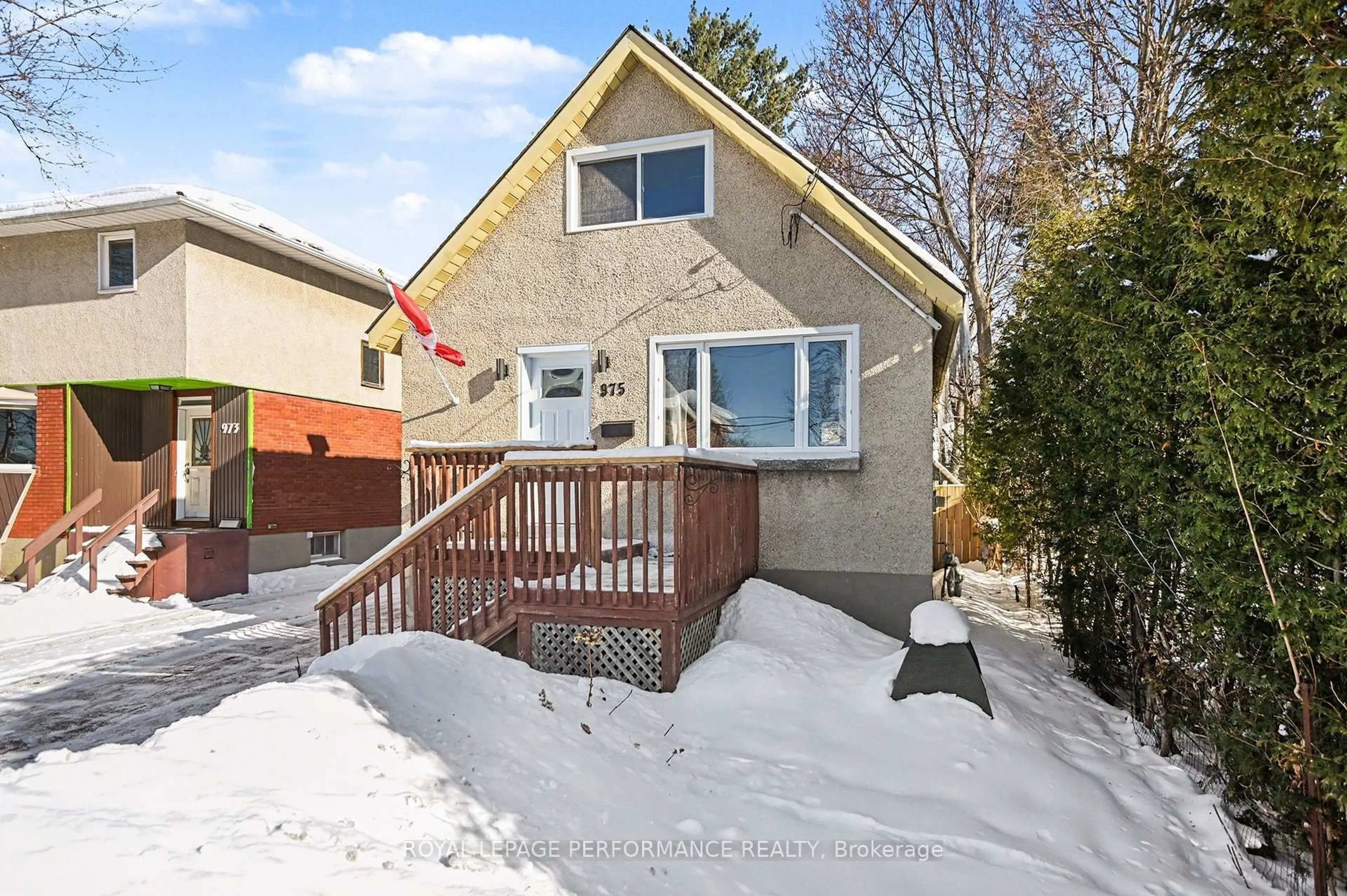 Unknown for 975 Sheridan Ave, Ottawa Ontario K1Z 6M4