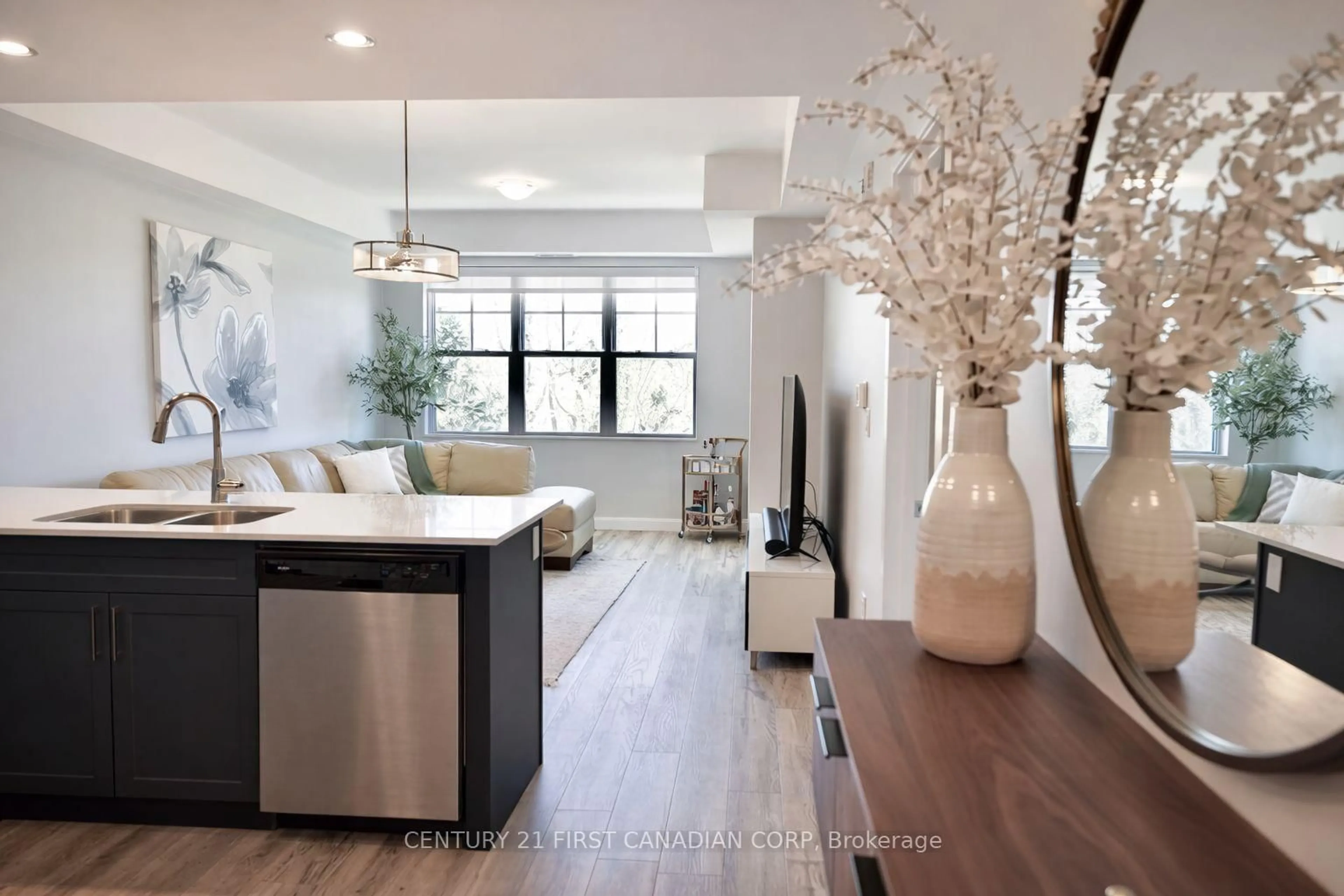 Unknown for 100 The Promenade #403, Central Elgin Ontario N5L 0B7