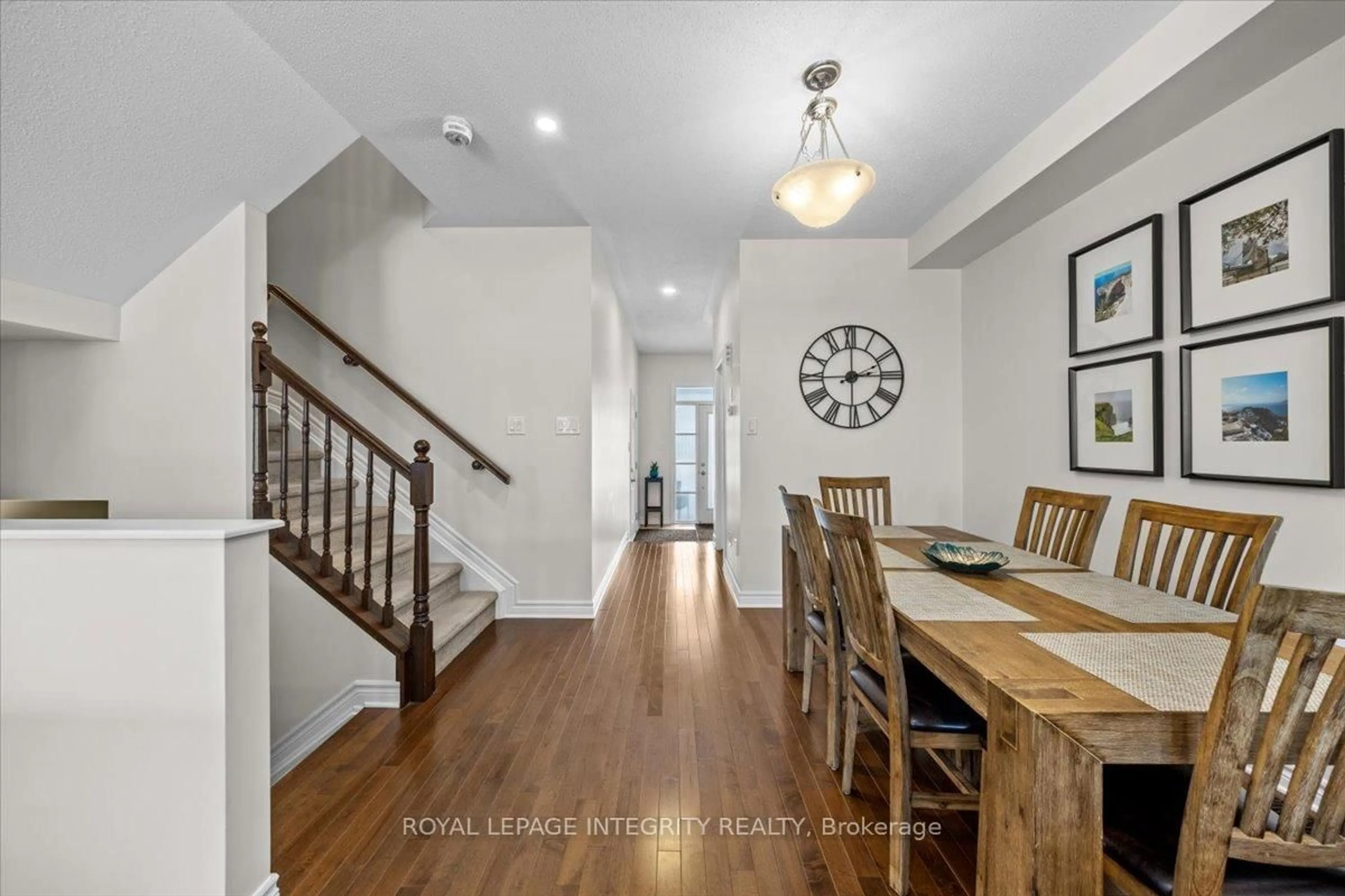 Dining room, wood/laminate floor for 259 Hepatica Way, Ottawa Ontario K4A 0Y9