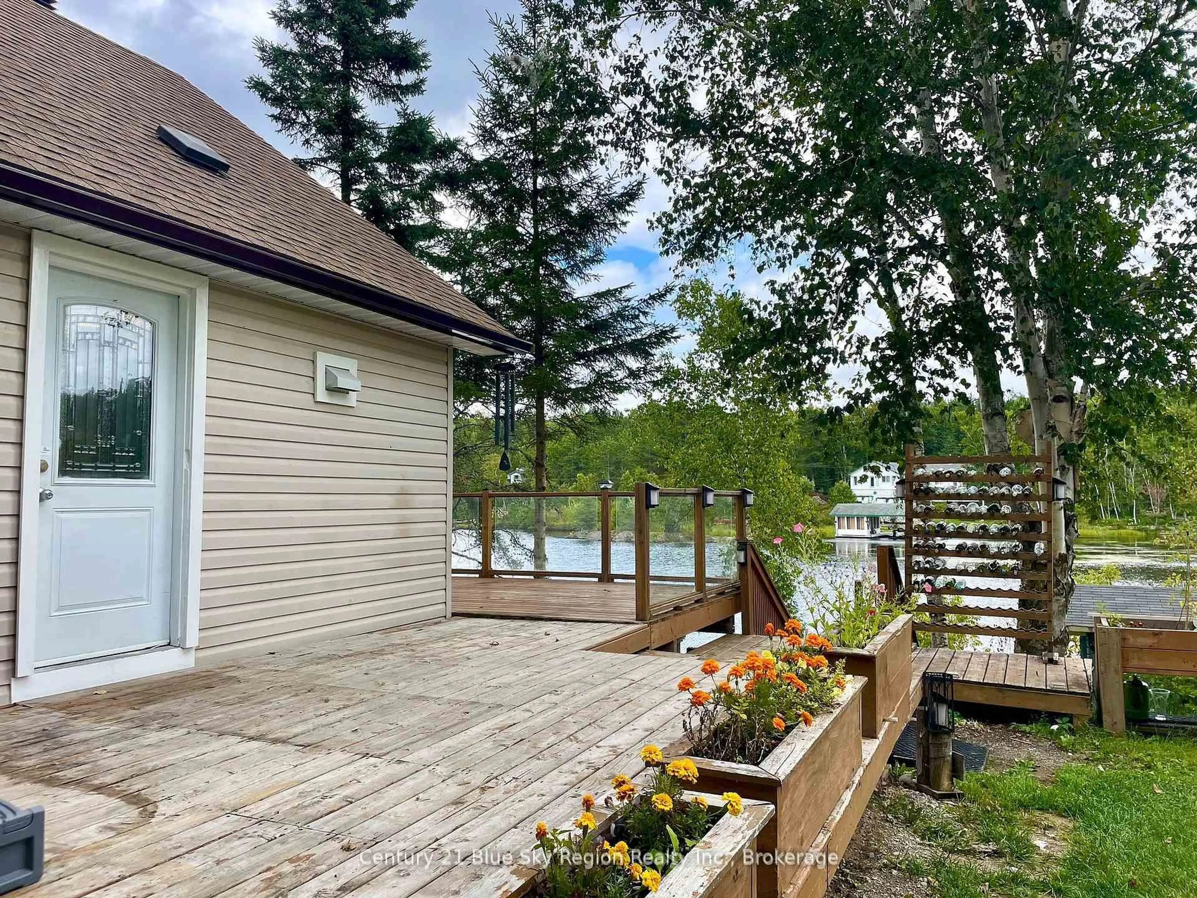Patio, water/lake/river/ocean view for 93 A Hood Ave, Markstay-Warren Ontario P0M 1C0