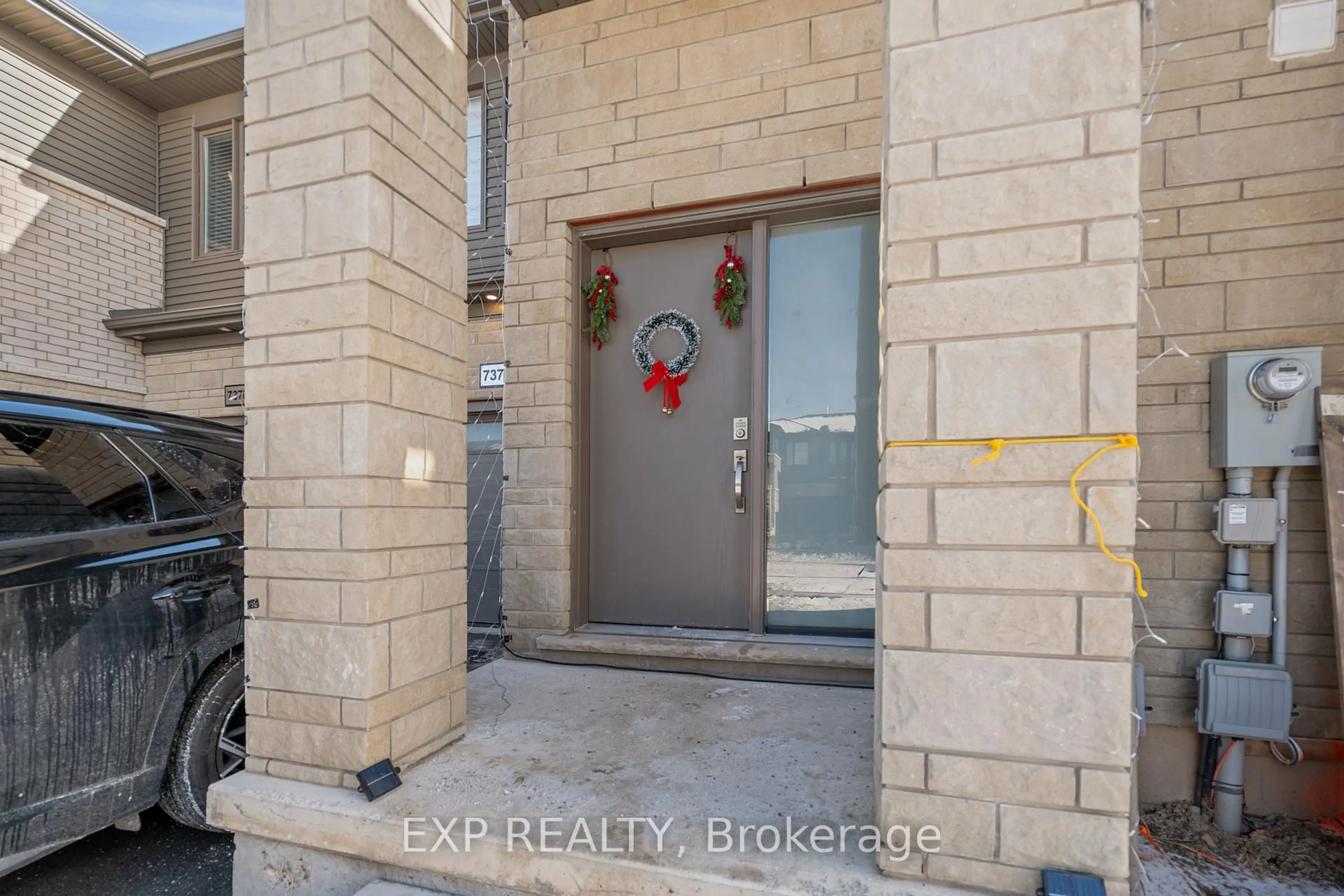 Indoor entryway for 7372 MARVEL Dr, Niagara Falls Ontario L2H 3V5