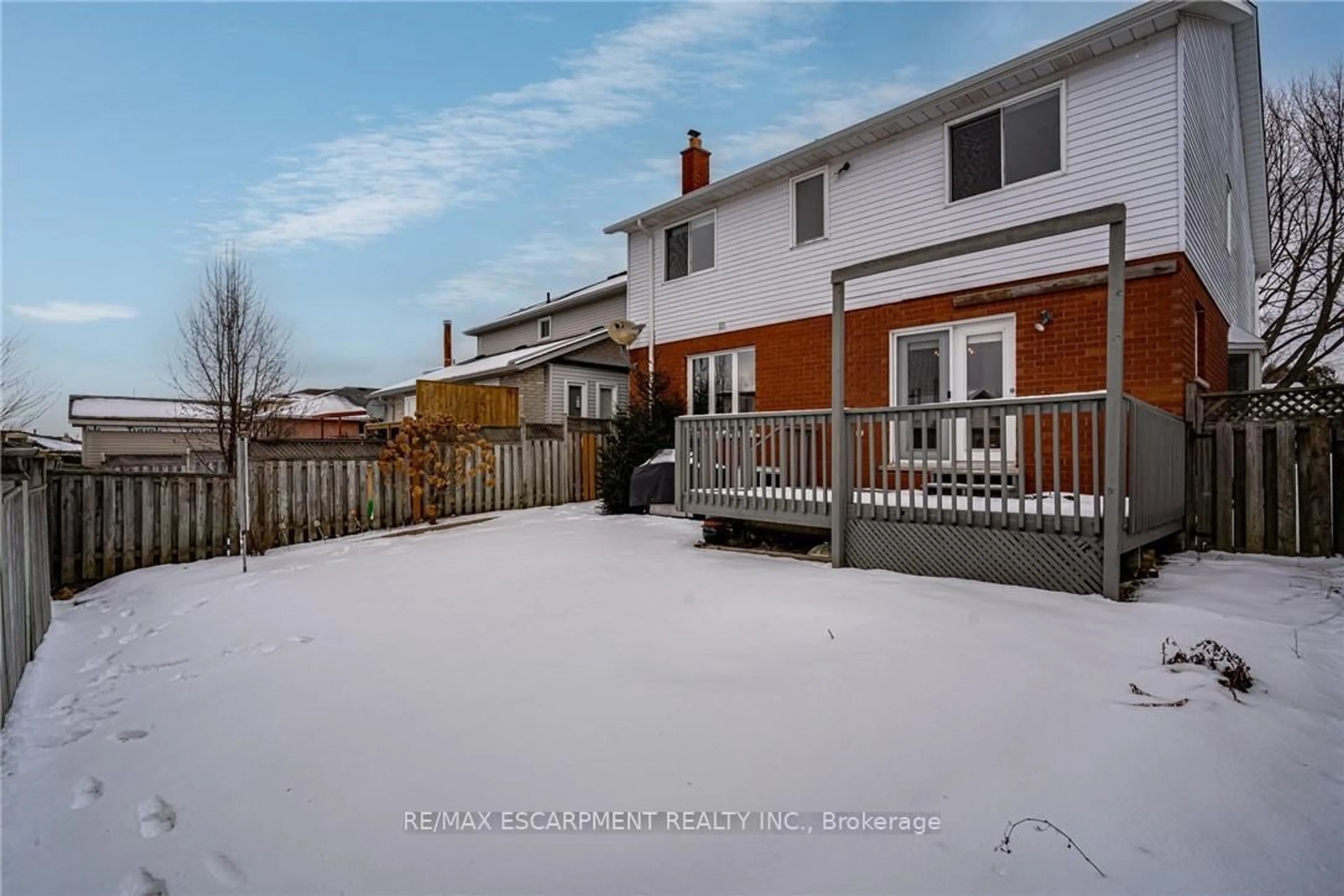 Patio, street for 43 Glenayr St, Hamilton Ontario L9C 7J2
