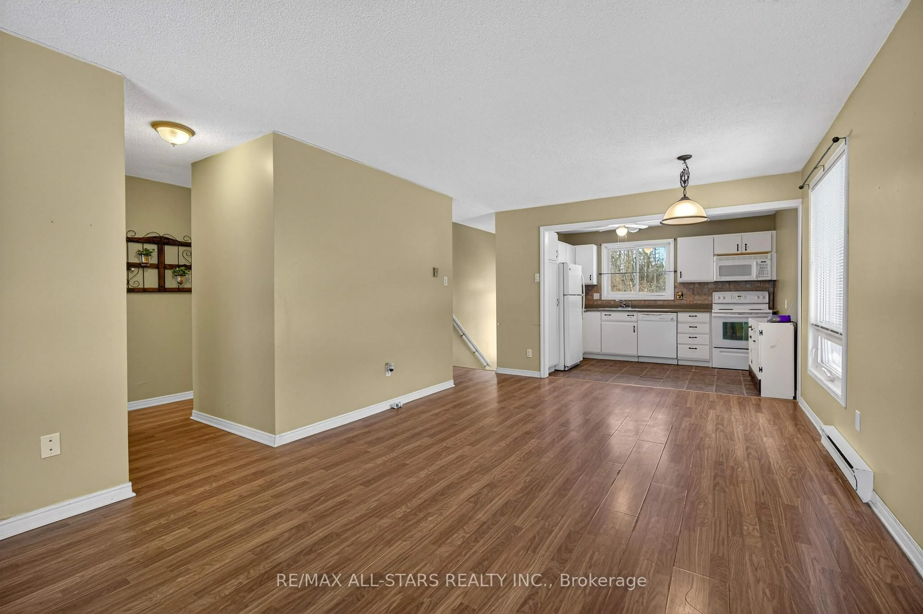 Open concept kitchen, unknown for 105 Rita Cres #A, Kawartha Lakes Ontario K0L 2W0