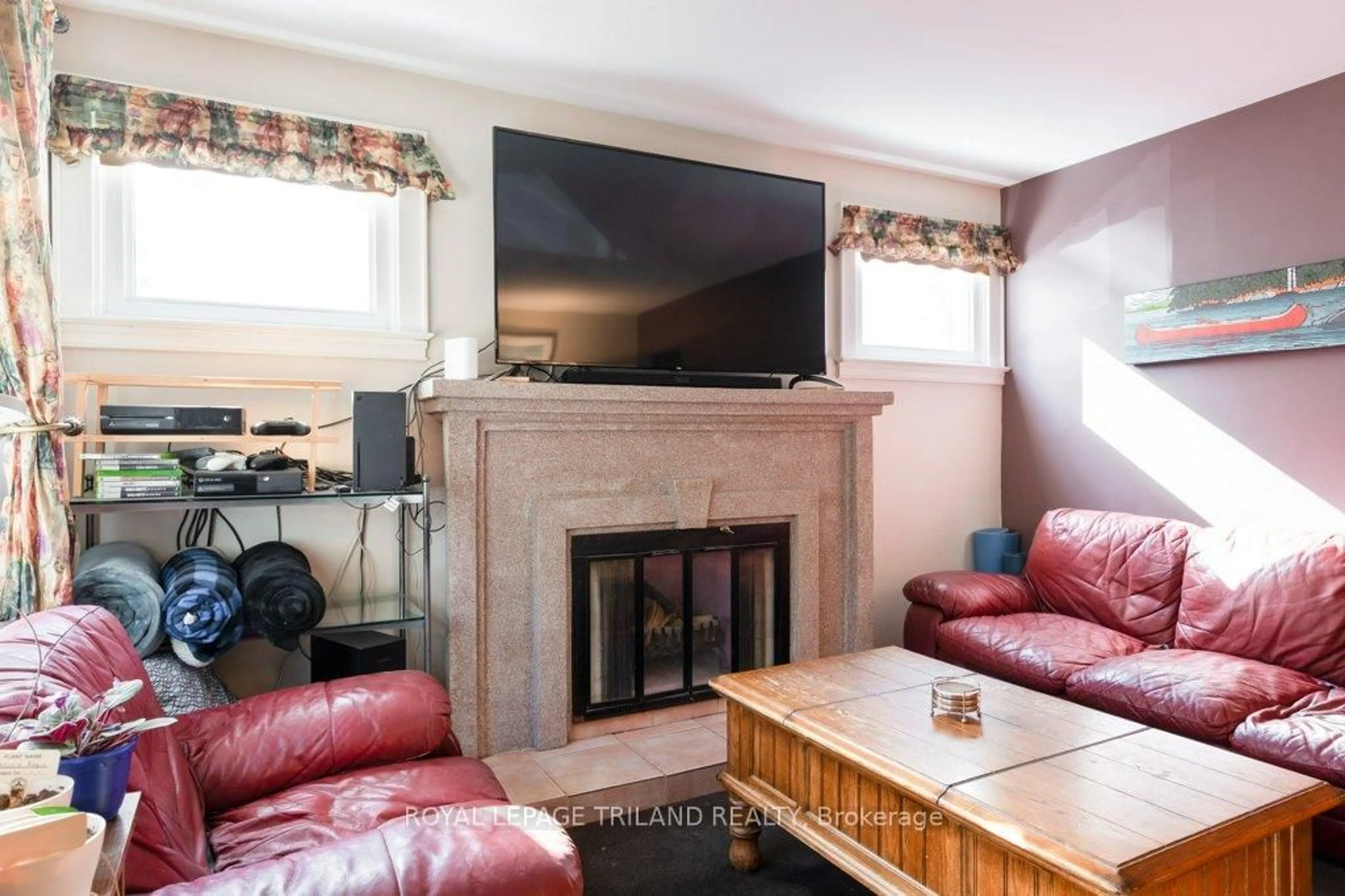 Unknown for 40 St George St, St. Thomas Ontario N5P 2L1