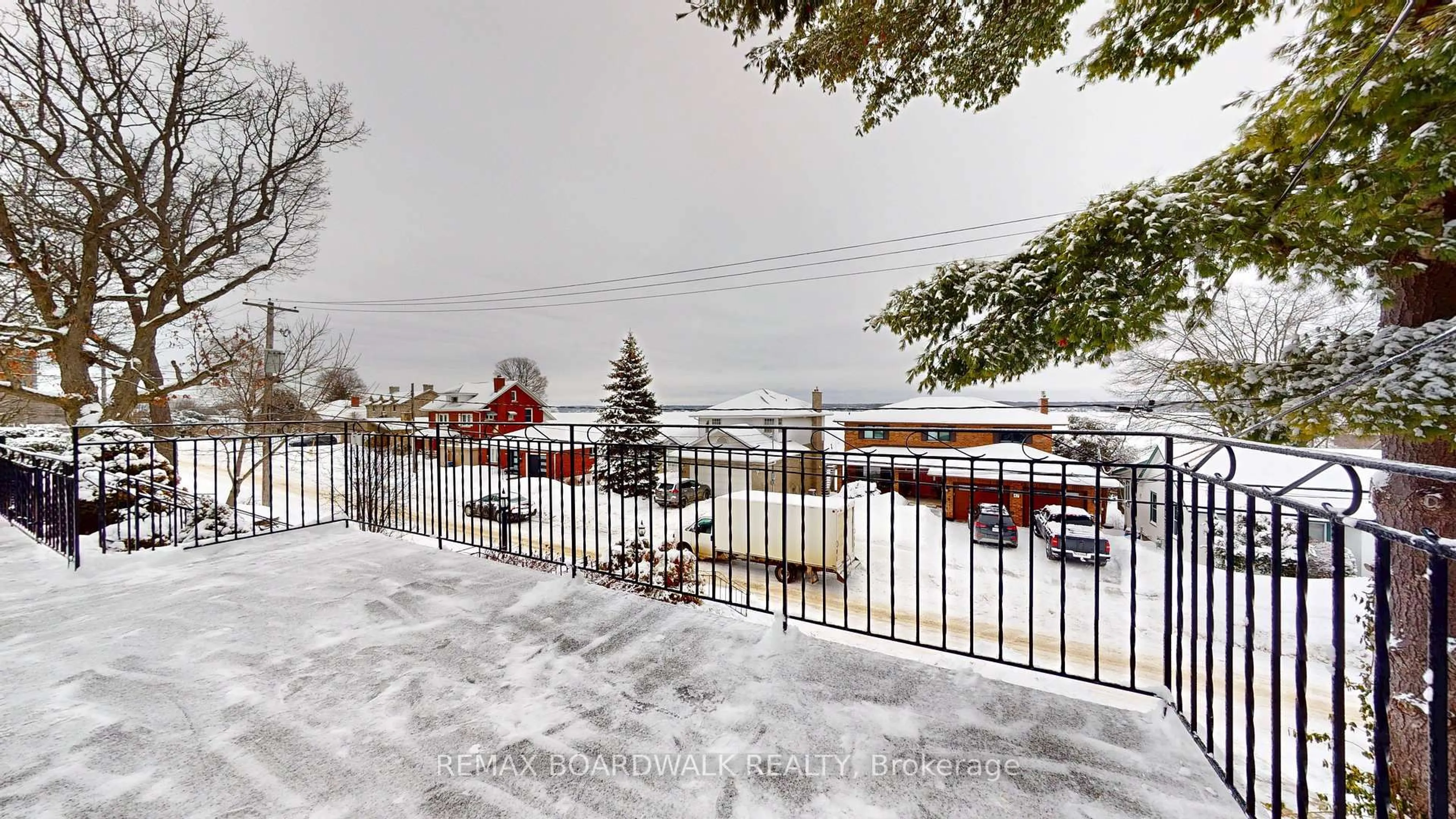 Patio, water/lake/river/ocean view for 40 Jessie St, Brockville Ontario K6V 3M8