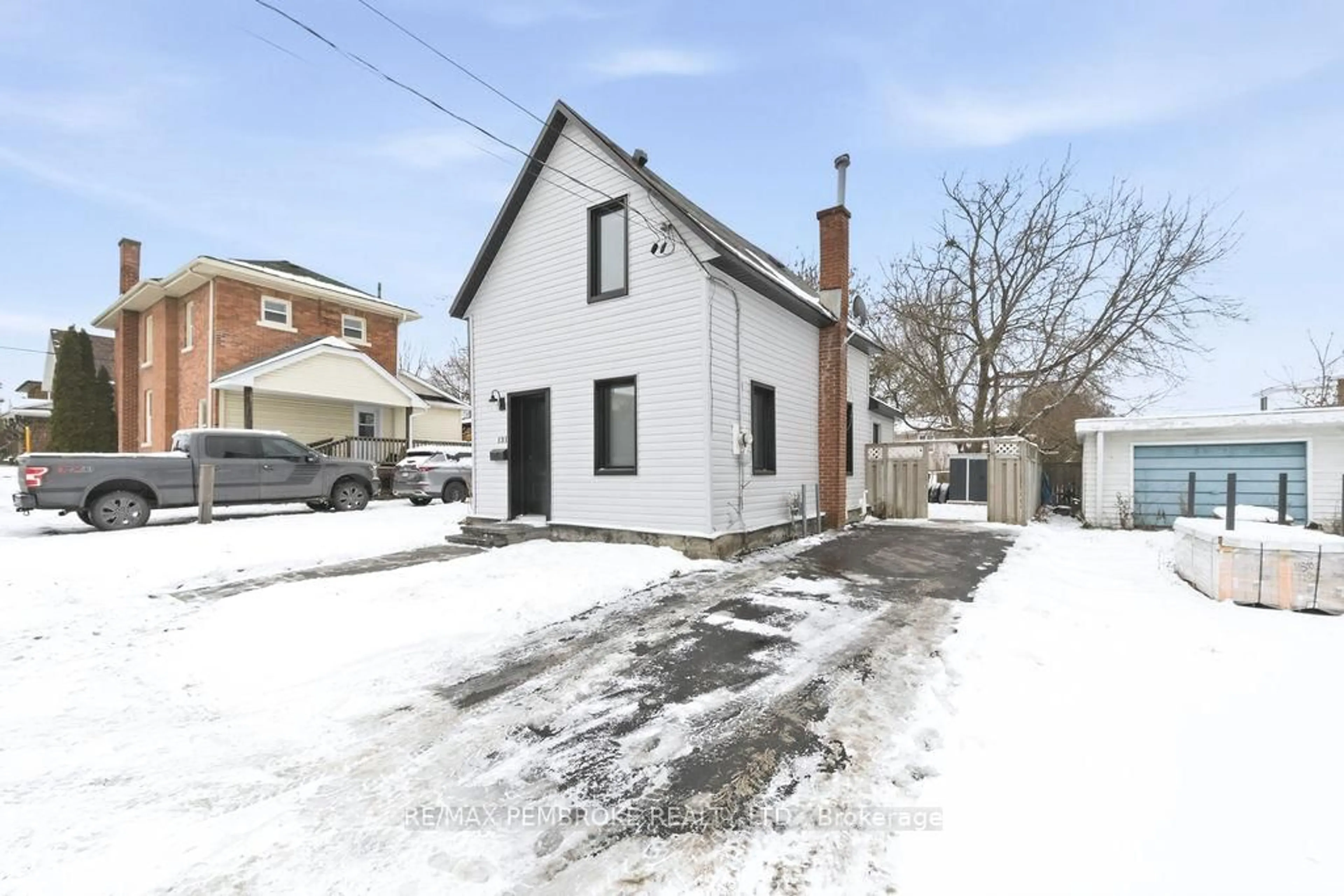 Unknown for 131 Patrick Ave, Renfrew Ontario K7V 3H3