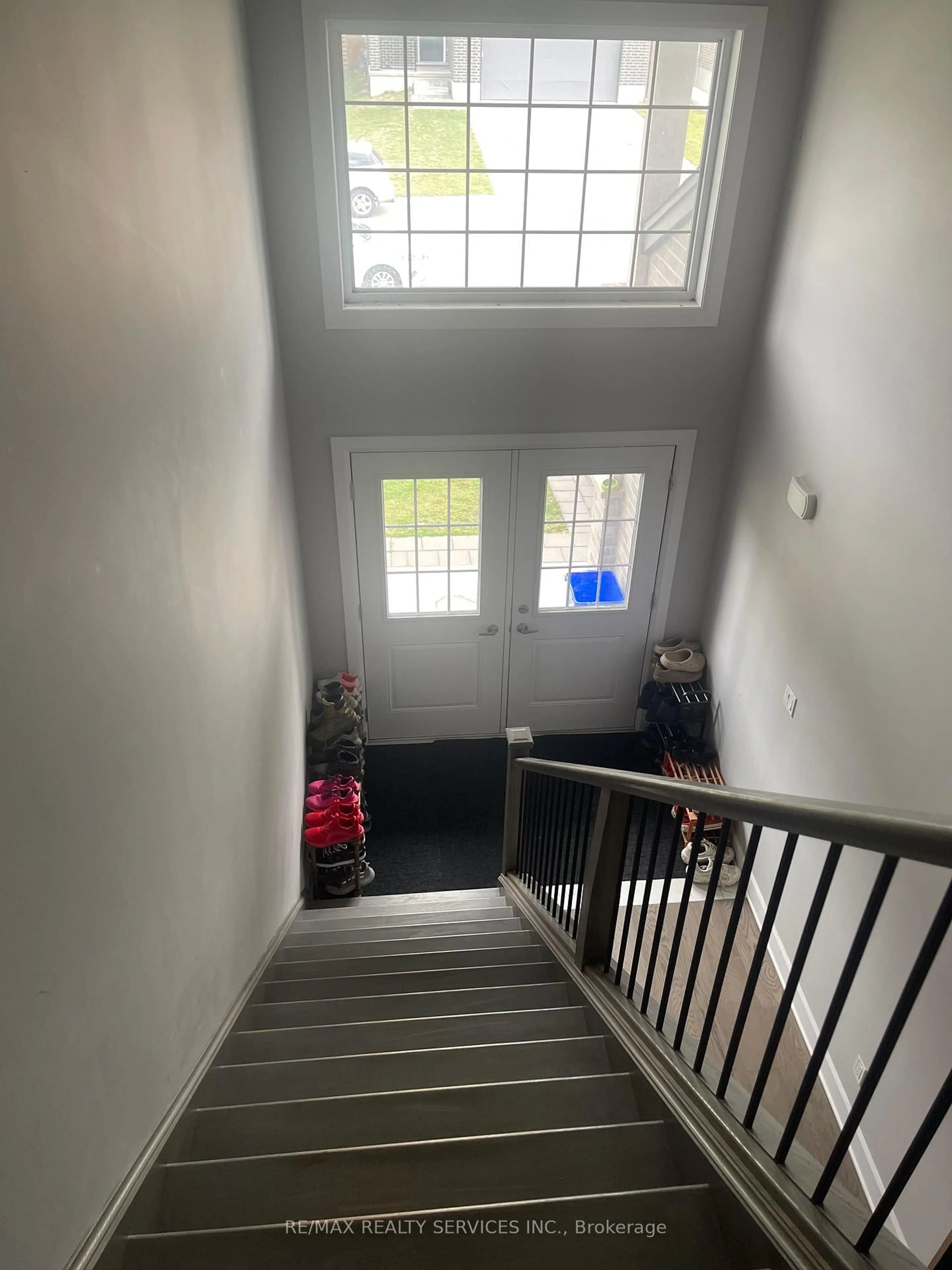 Unknown for 1573 Dylan St, London East Ontario N5V 5J3