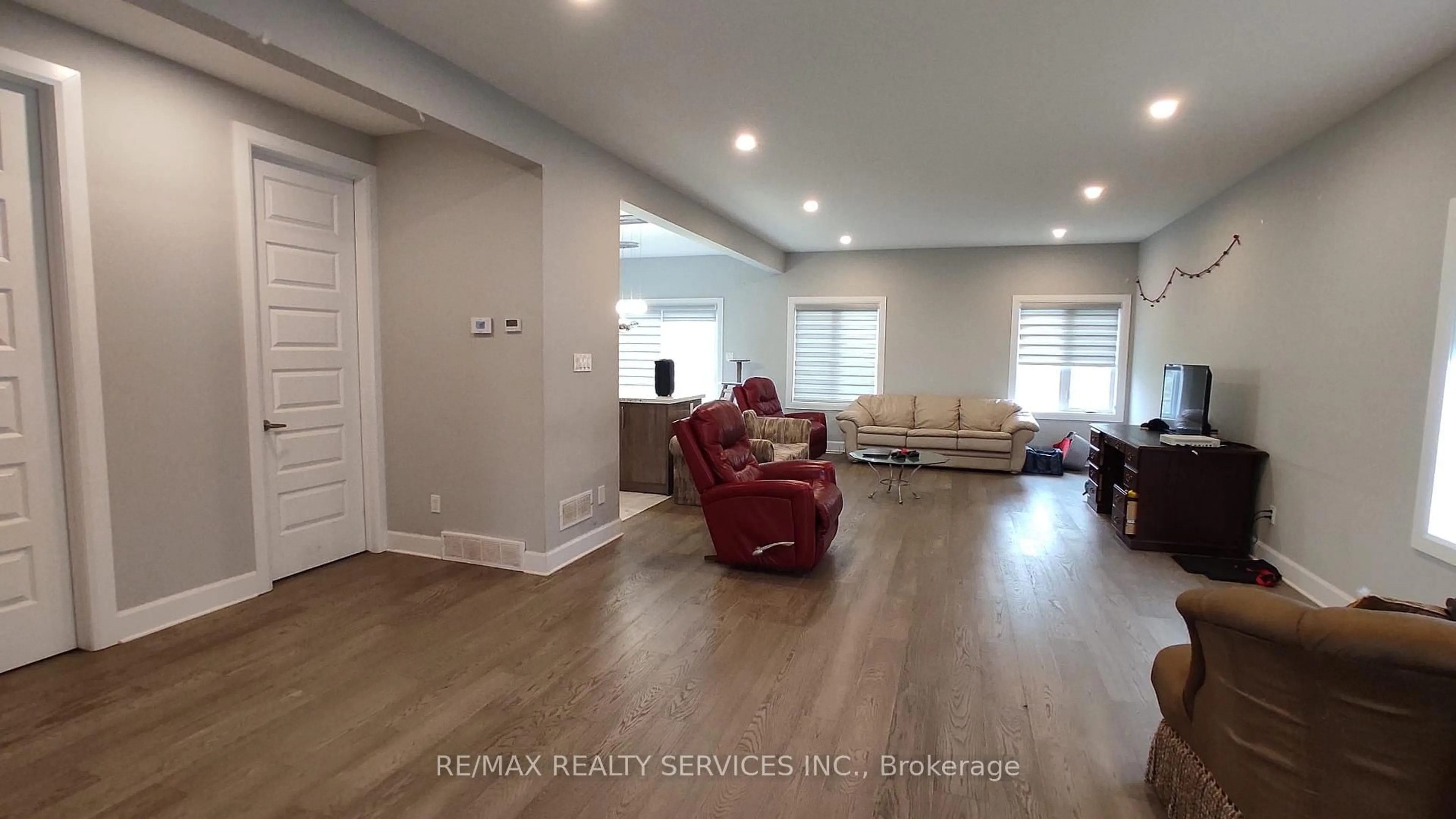 Living room with furniture, unknown for 1573 Dylan St, London East Ontario N5V 5J3