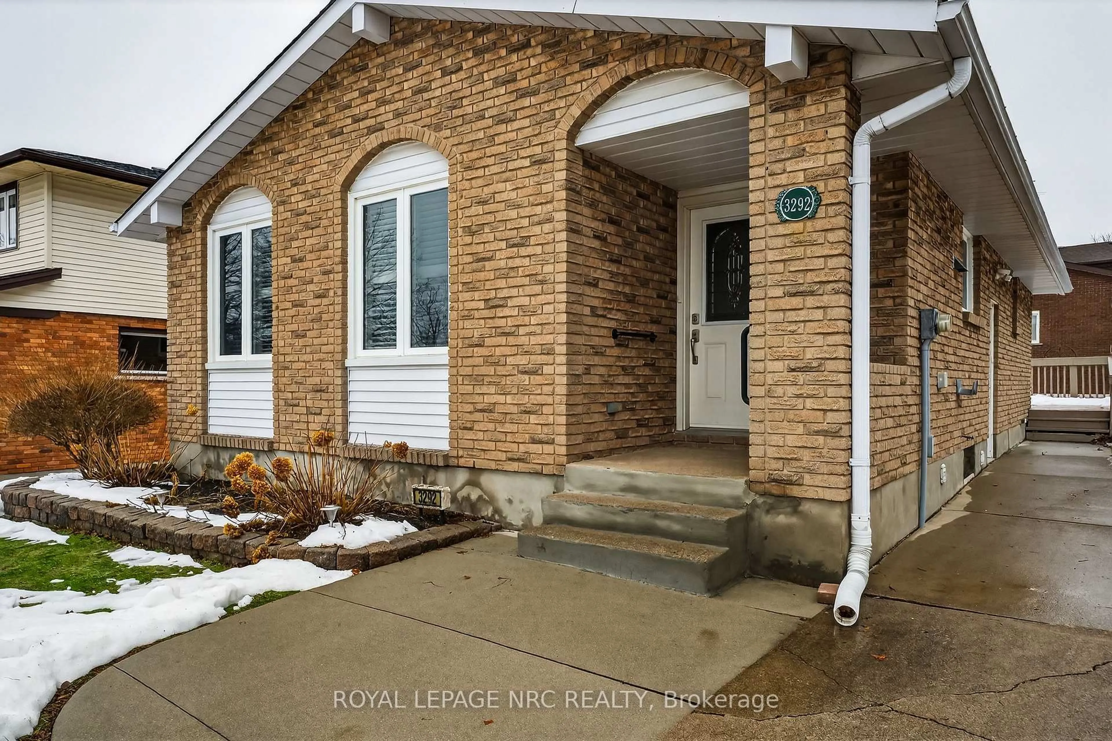 Unknown for 3292 Appleford Ave, Niagara Falls Ontario L2J 3N9