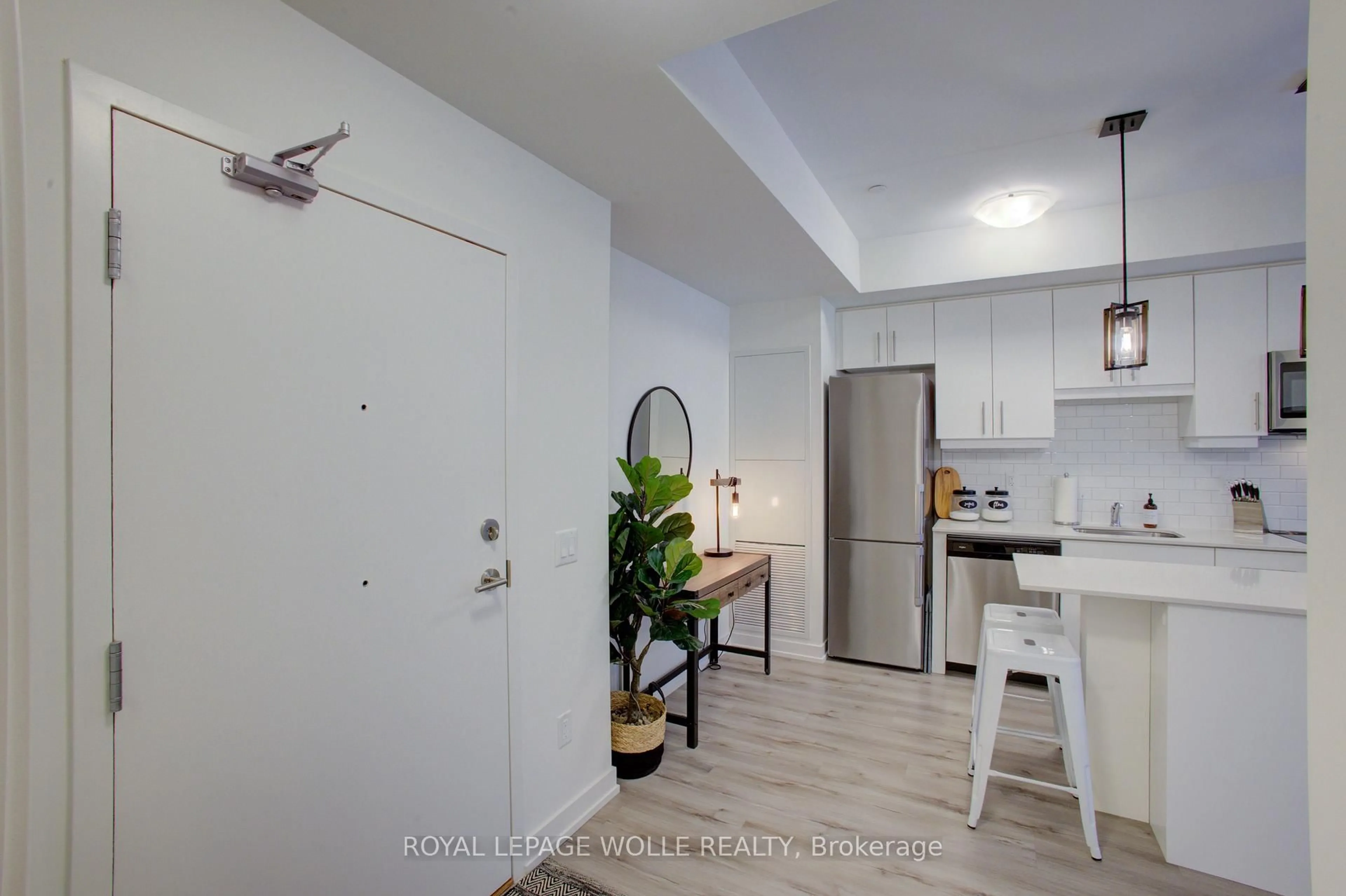 Unknown for 243 Northfield Dr ##208, Waterloo Ontario N2K 0H2