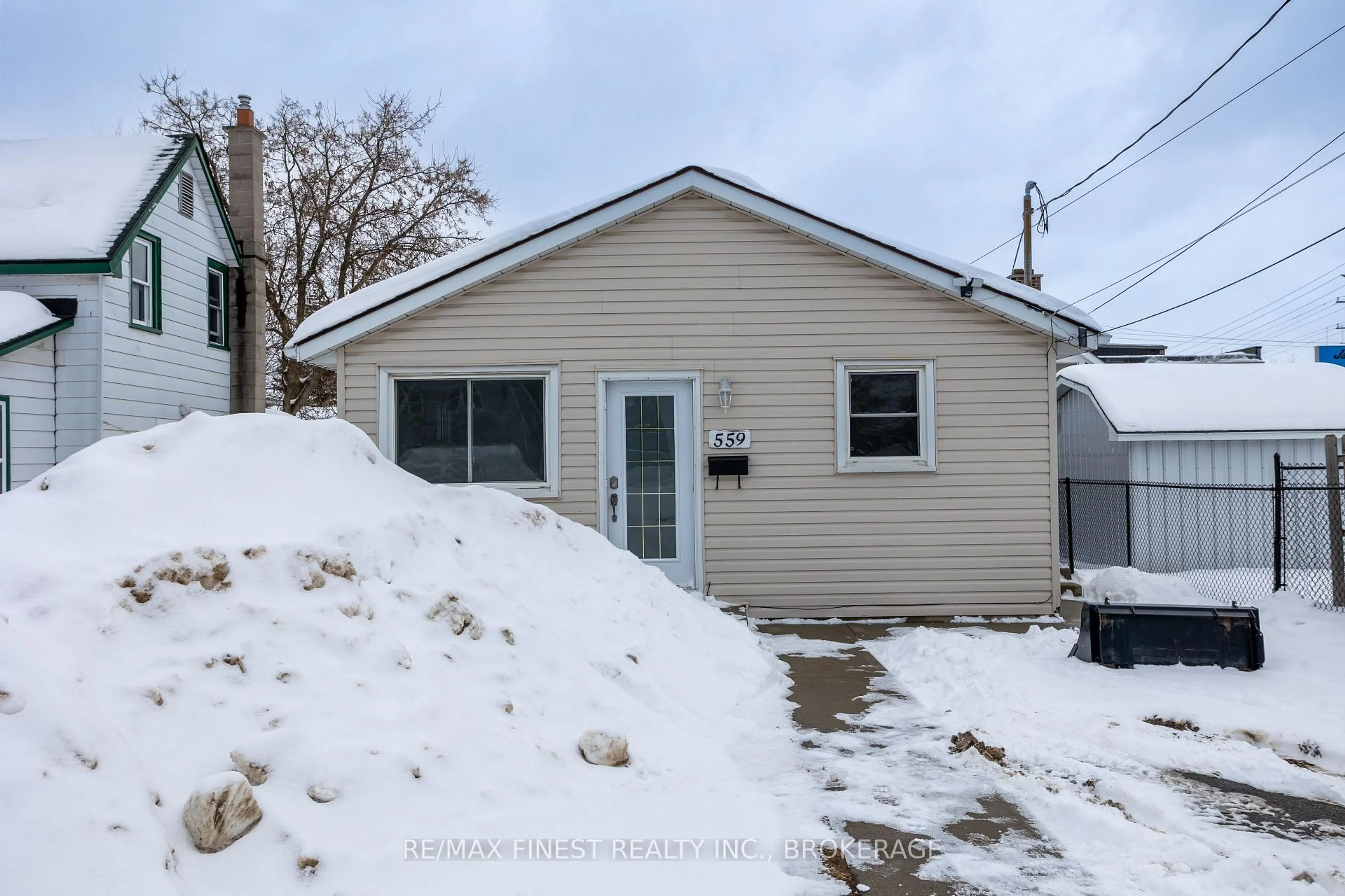 Unknown for 559 MacDonnell St, Kingston Ontario K7K 4W9