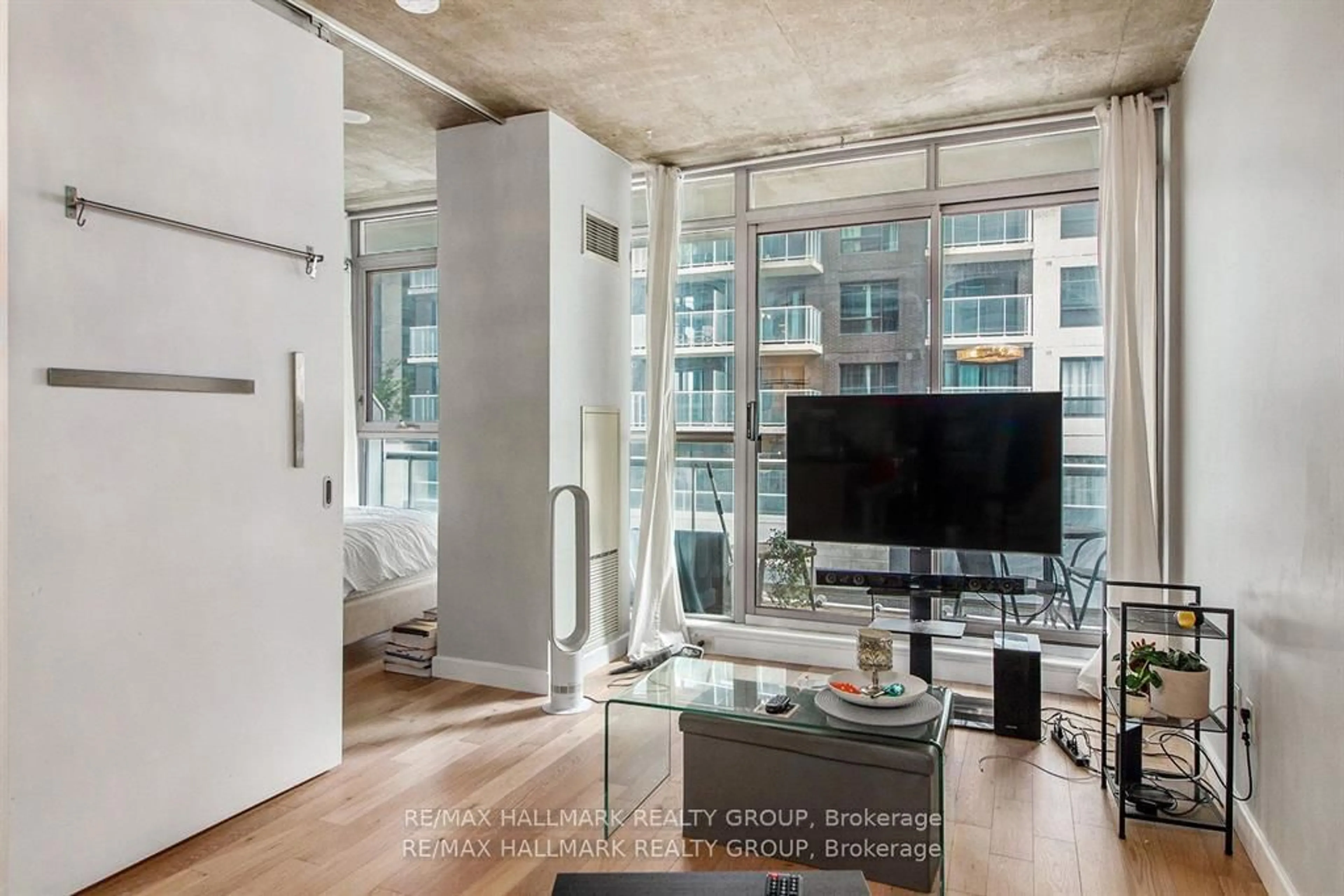 Unknown for 179 George St #405, Ottawa Ontario K1N 1J8