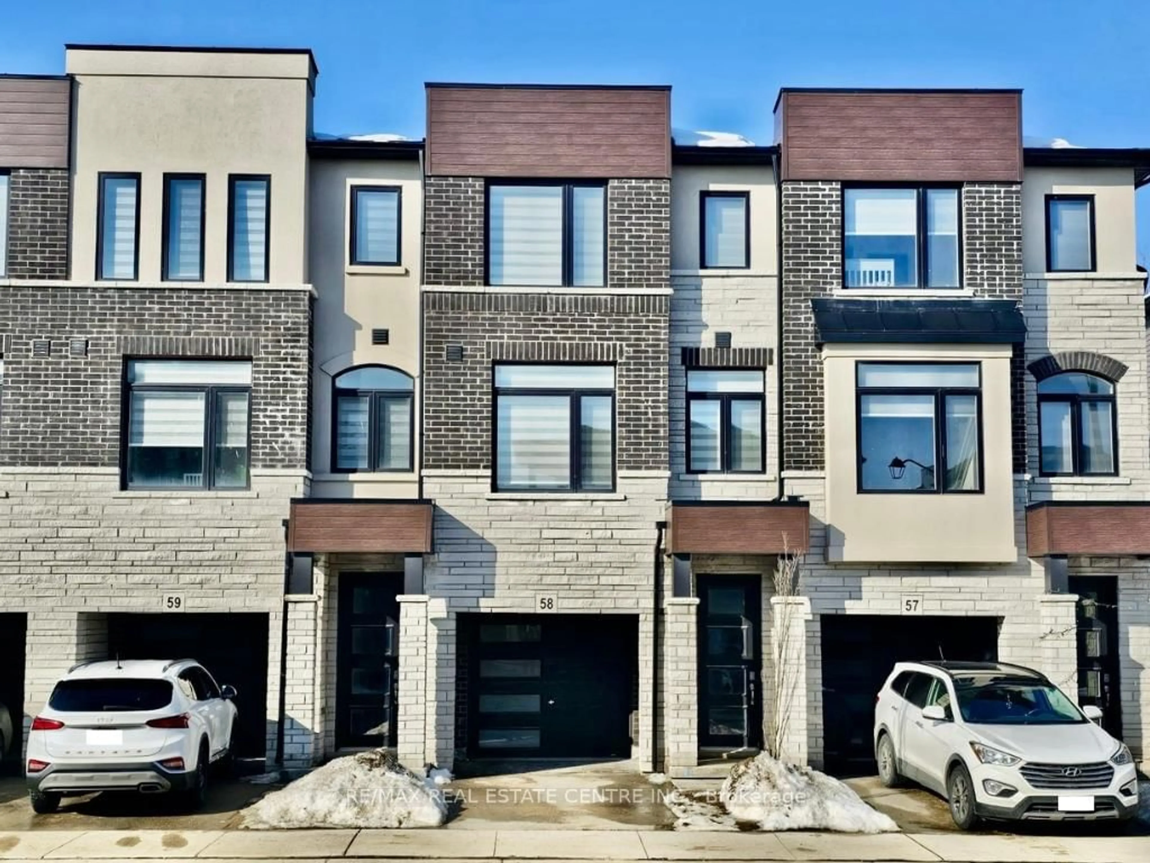 Home with brick exterior material, street for 290 Equestrian Ave, Cambridge Ontario N3E 0E7