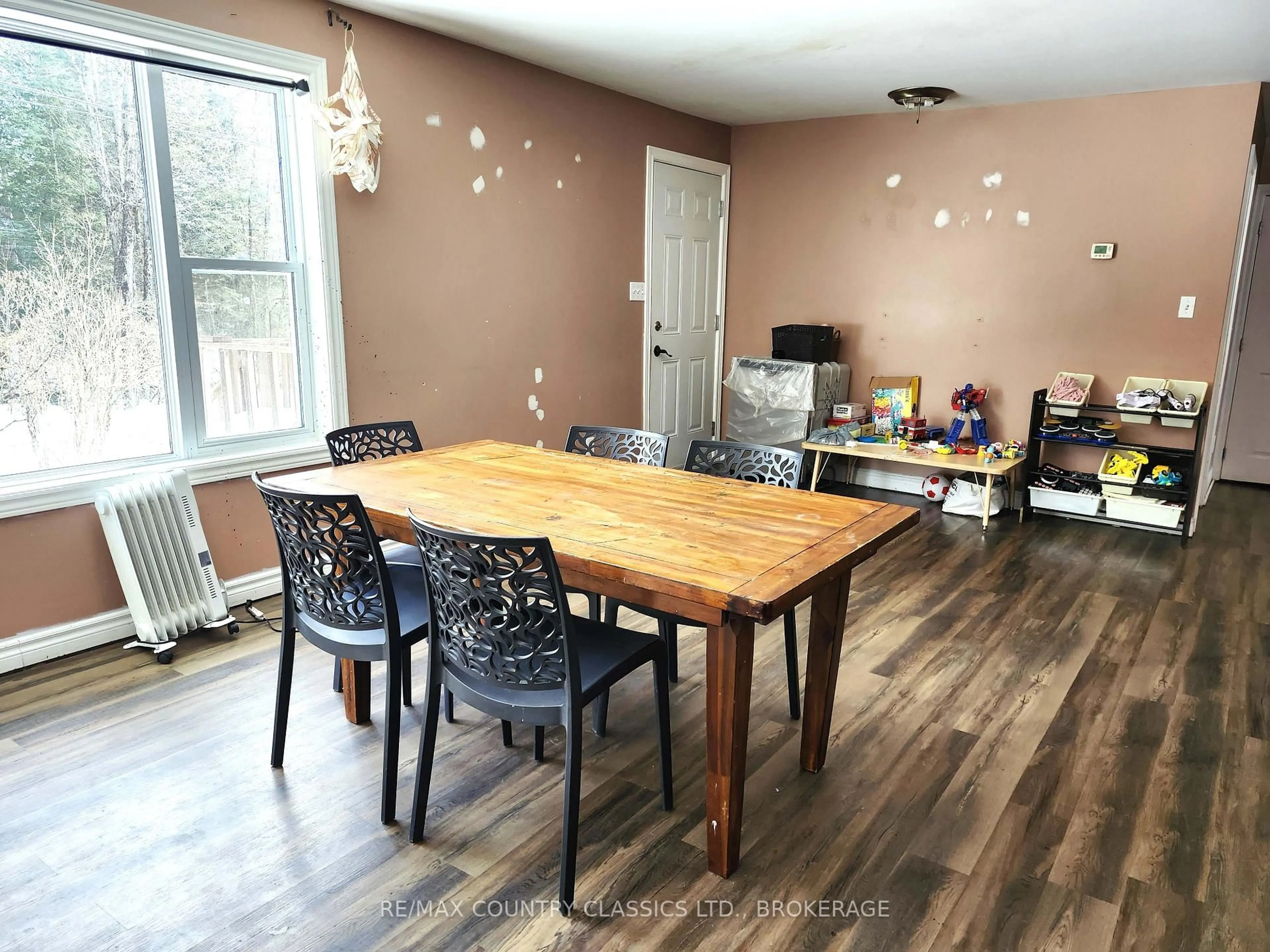 Dining room, wood/laminate floor for 214 Addington Road 2, Addington Highlands Ontario K0H 2G0