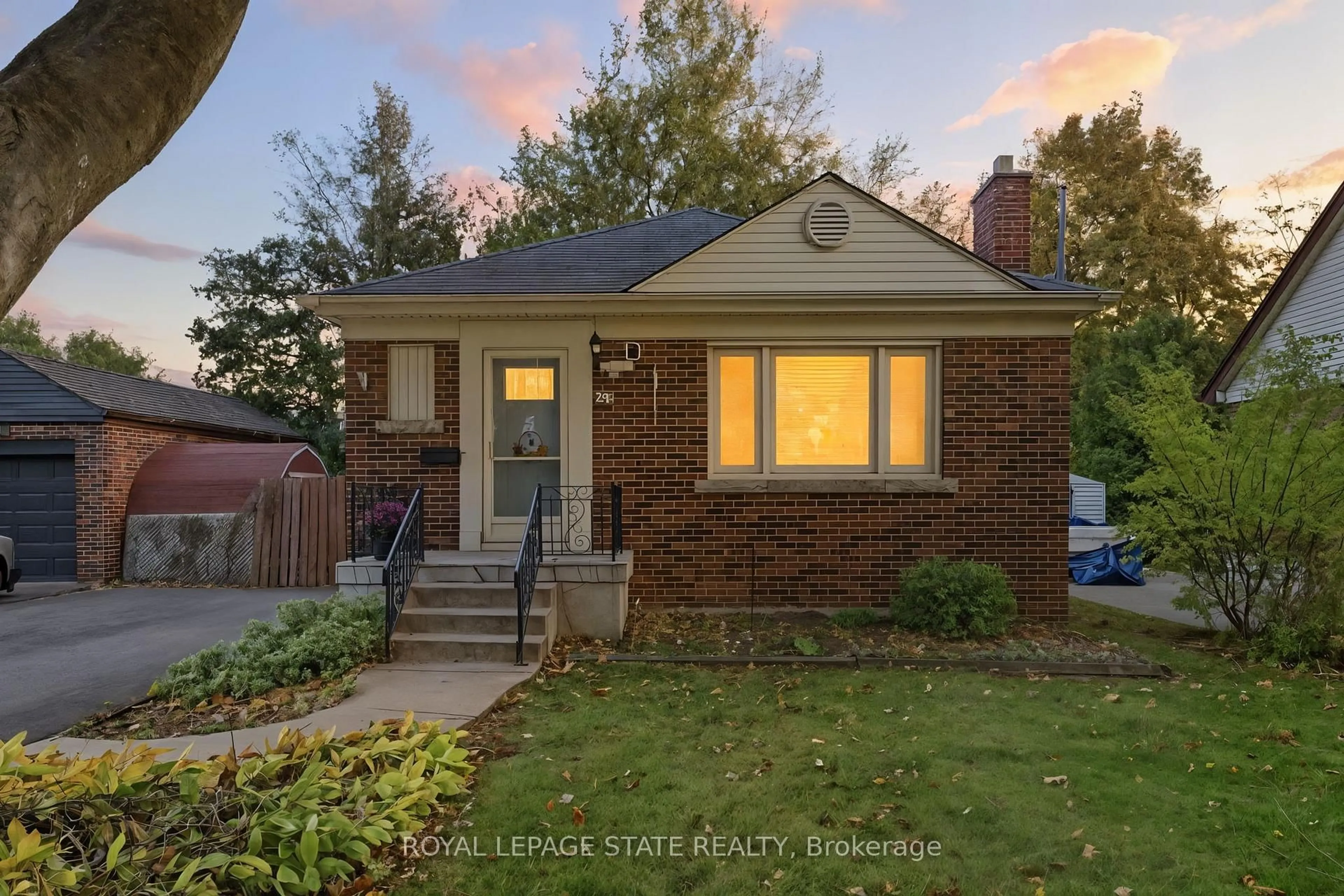 Home with brick exterior material, street for 298 Sanatorium Rd, Hamilton Ontario L9C 2A2