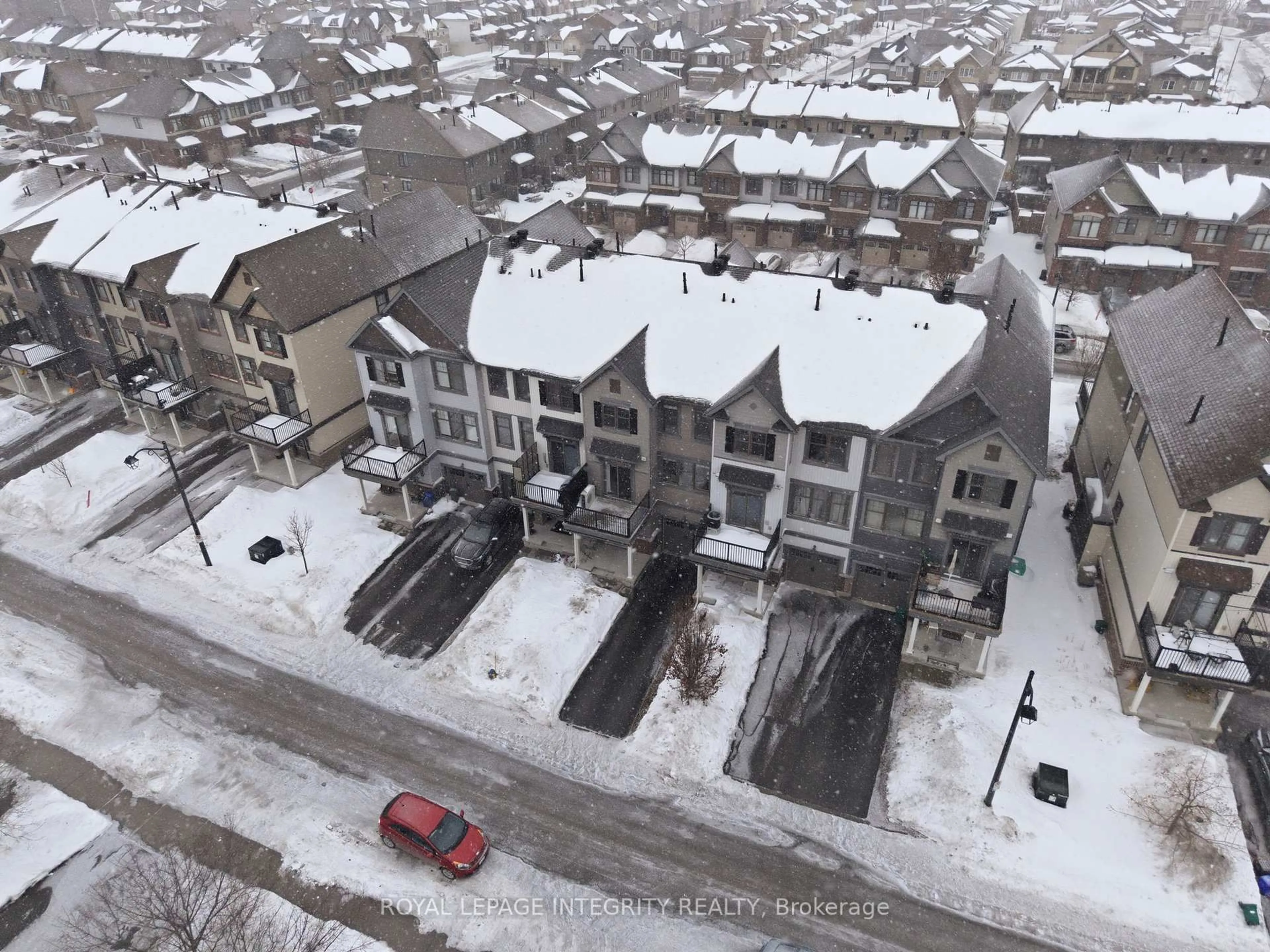 A pic from outside/outdoor area/front of a property/back of a property/a pic from drone, unknown for 216 Halyard Way, Ottawa Ontario K2S 1B9