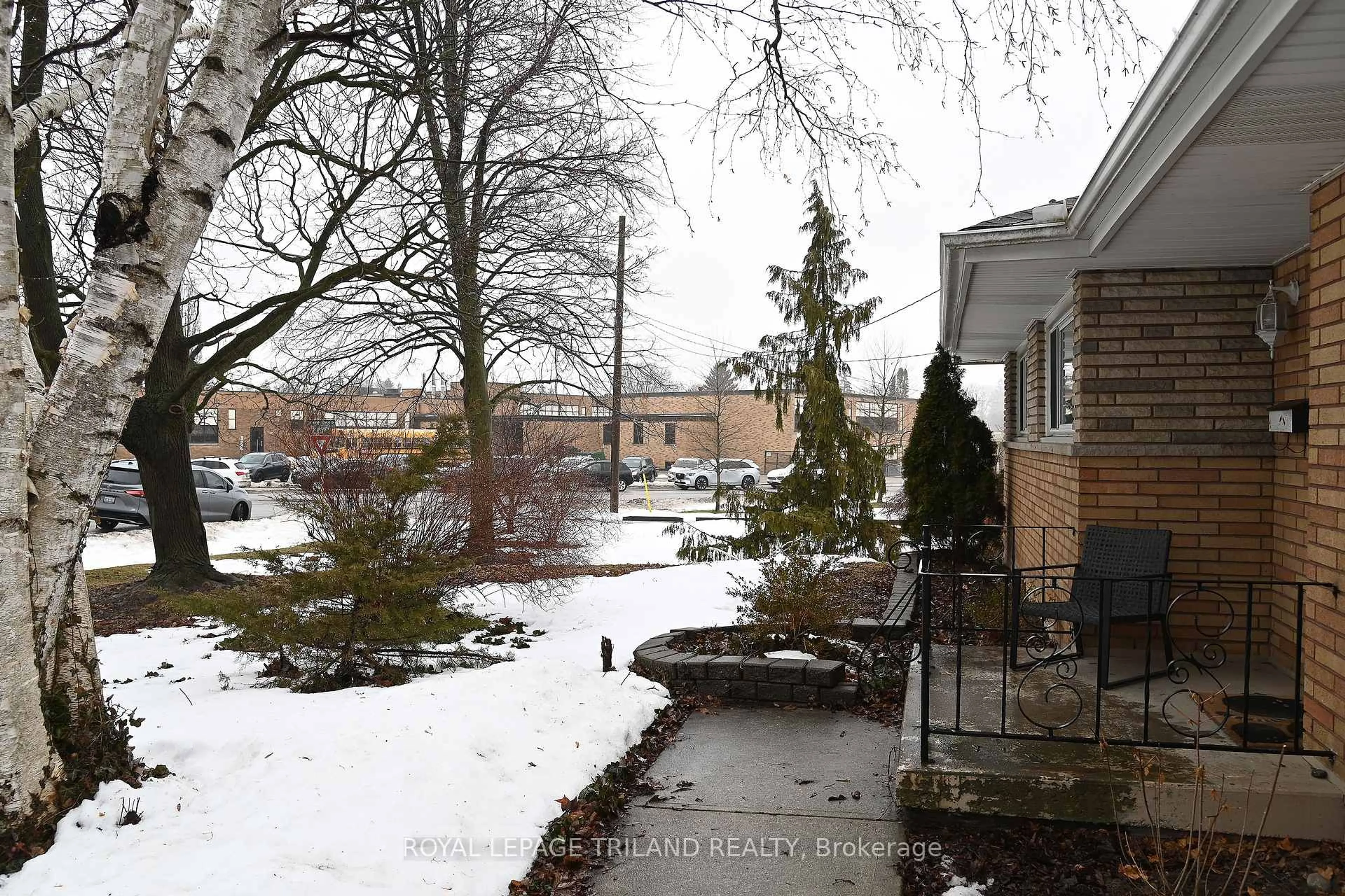 Patio, street for 12 Mountsfield Dr, London South Ontario N6C 2S5