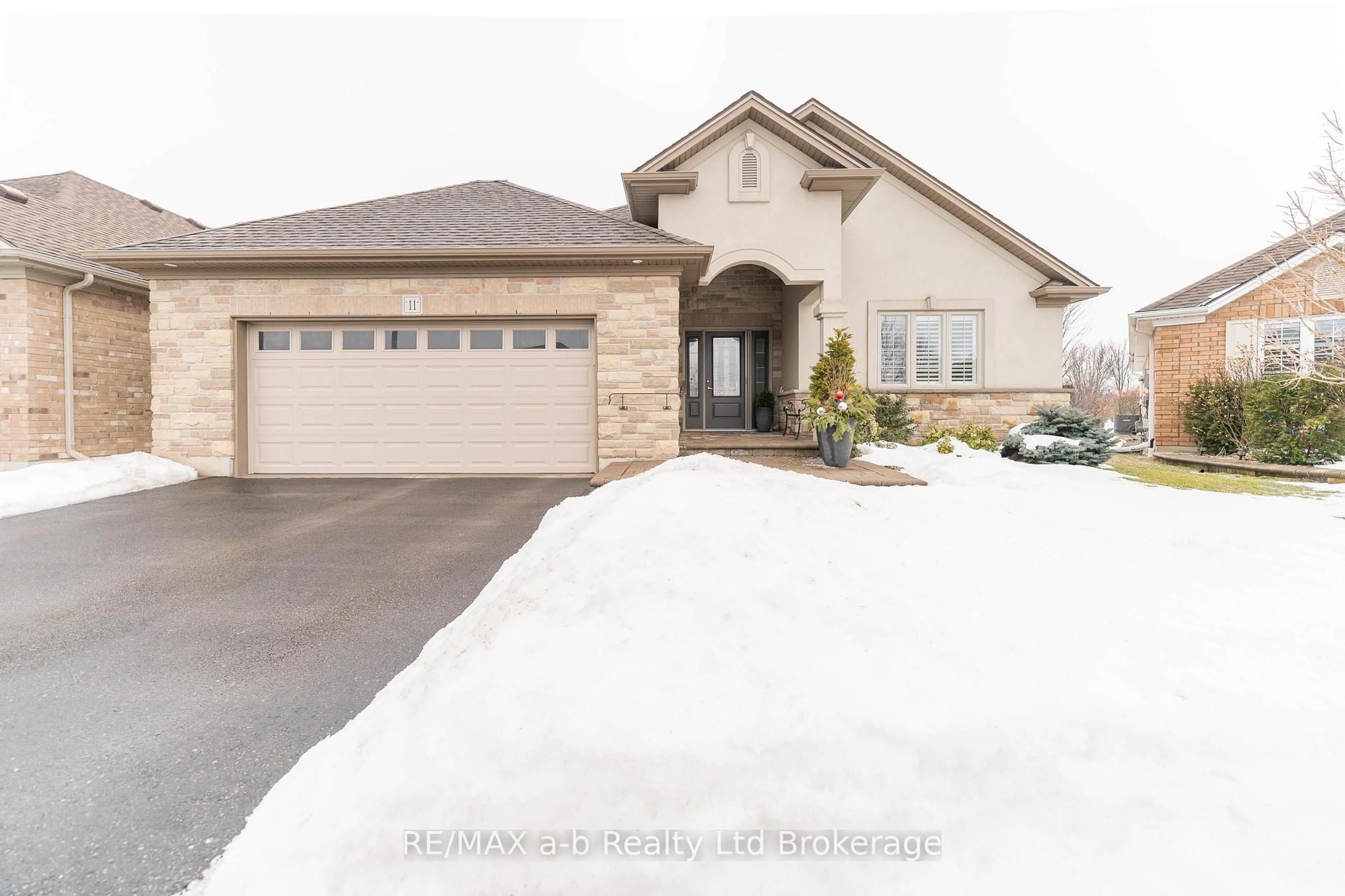 Unknown for 11 Hollier Dr, Tillsonburg Ontario N4G 0G2