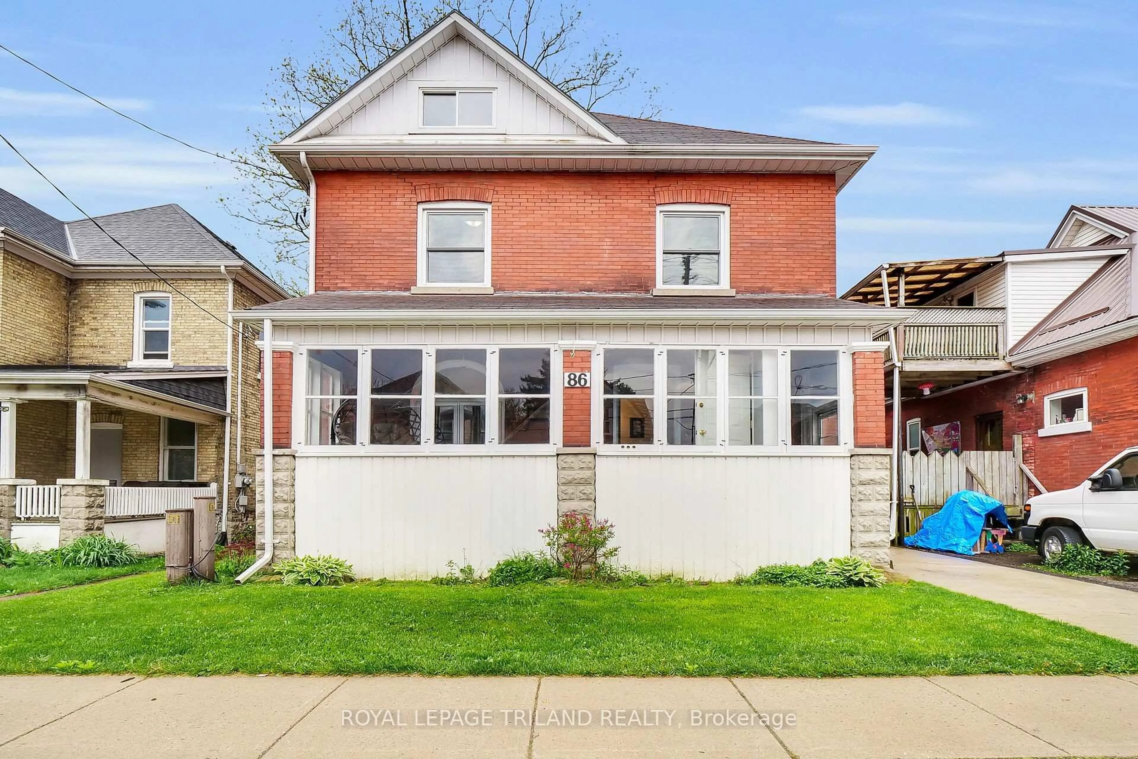 Home with brick exterior material, street for 86 Kains St, St. Thomas Ontario N5P 1N7