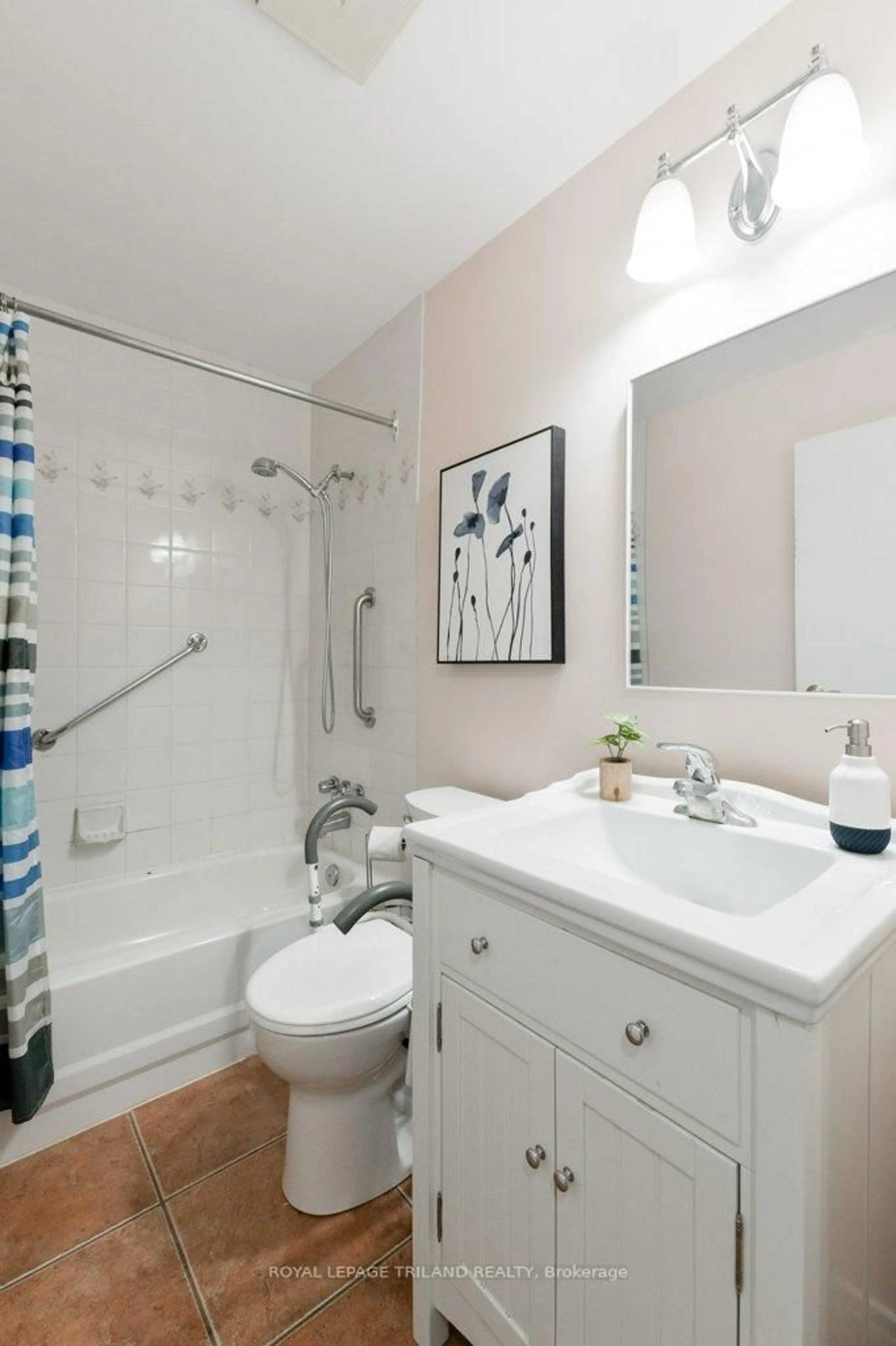 Standard bathroom, unknown for 729 Deveron Cres #104, London South Ontario N5Z 4X5