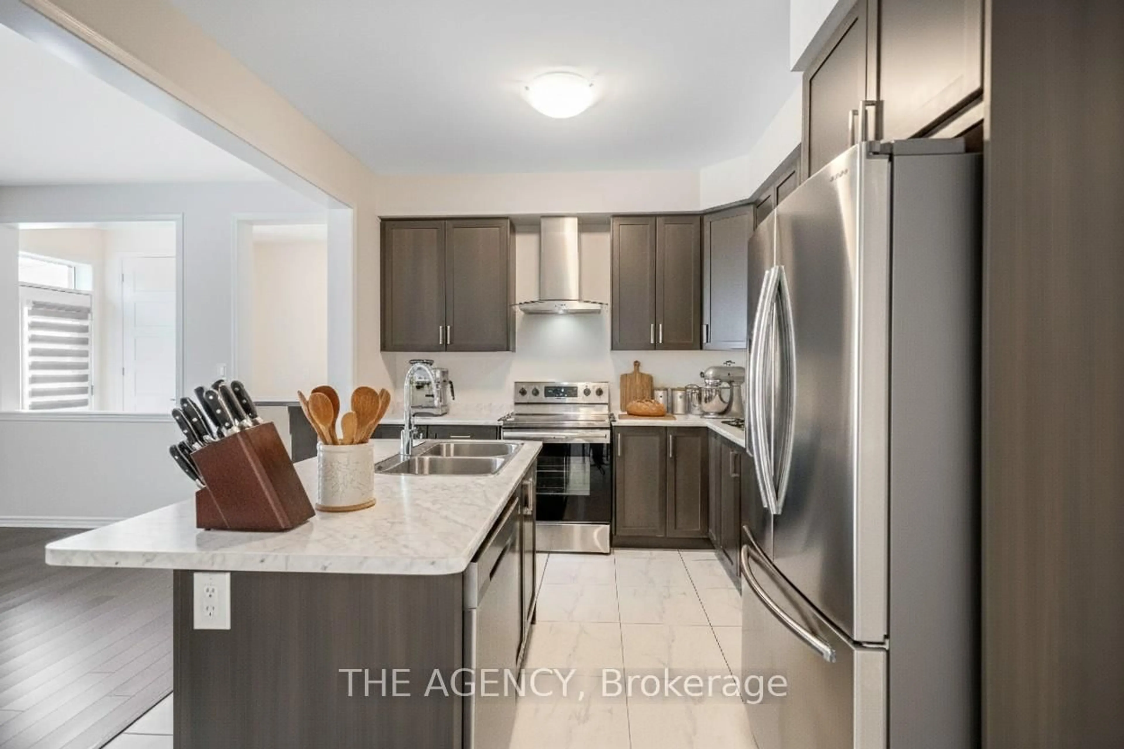 Open concept kitchen, ceramic/tile floor for 36 MacLachlan Ave, Haldimand Ontario N3W 0C5