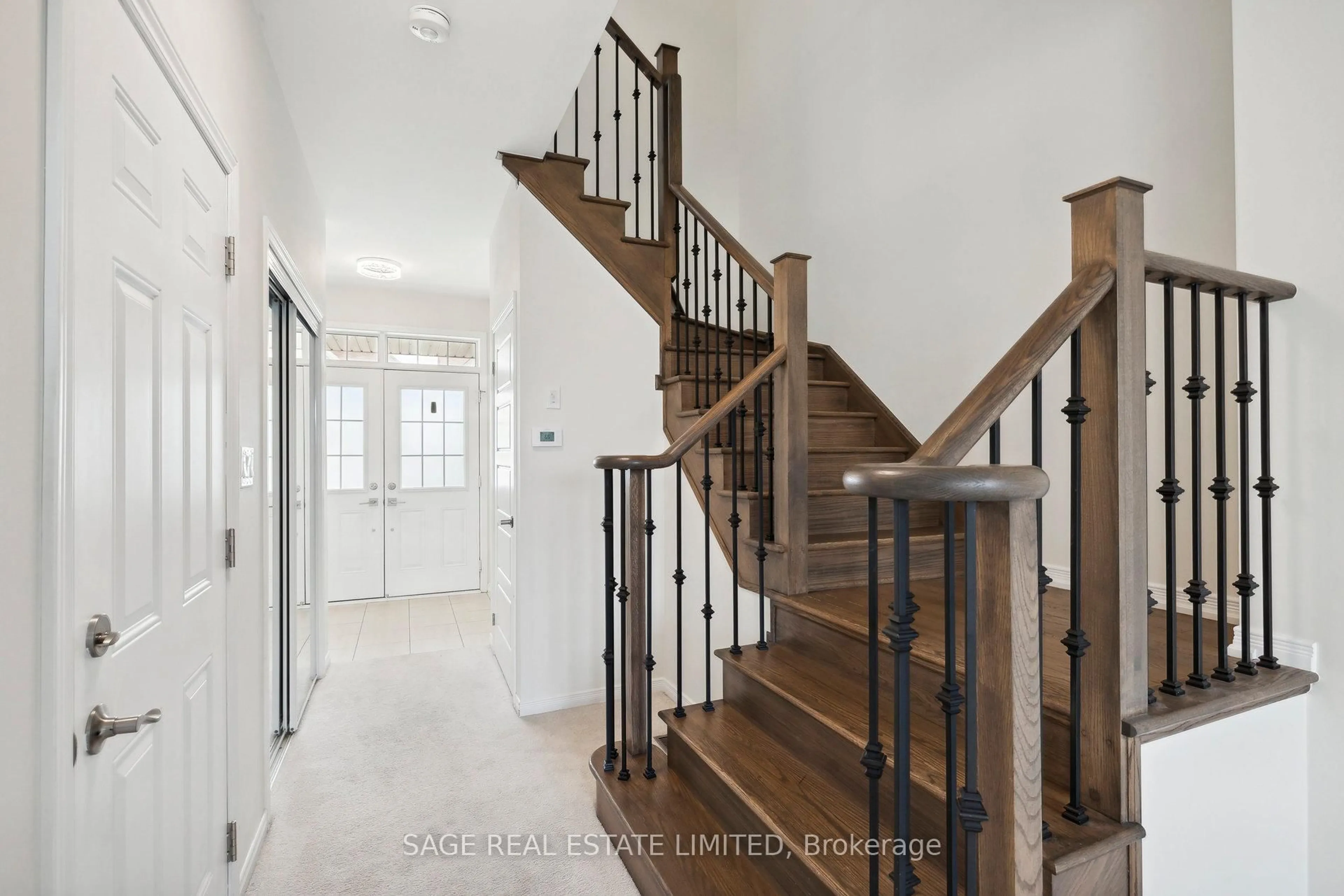 Stairs for 5 Legacy Lane, Thorold Ontario L3B 5N5