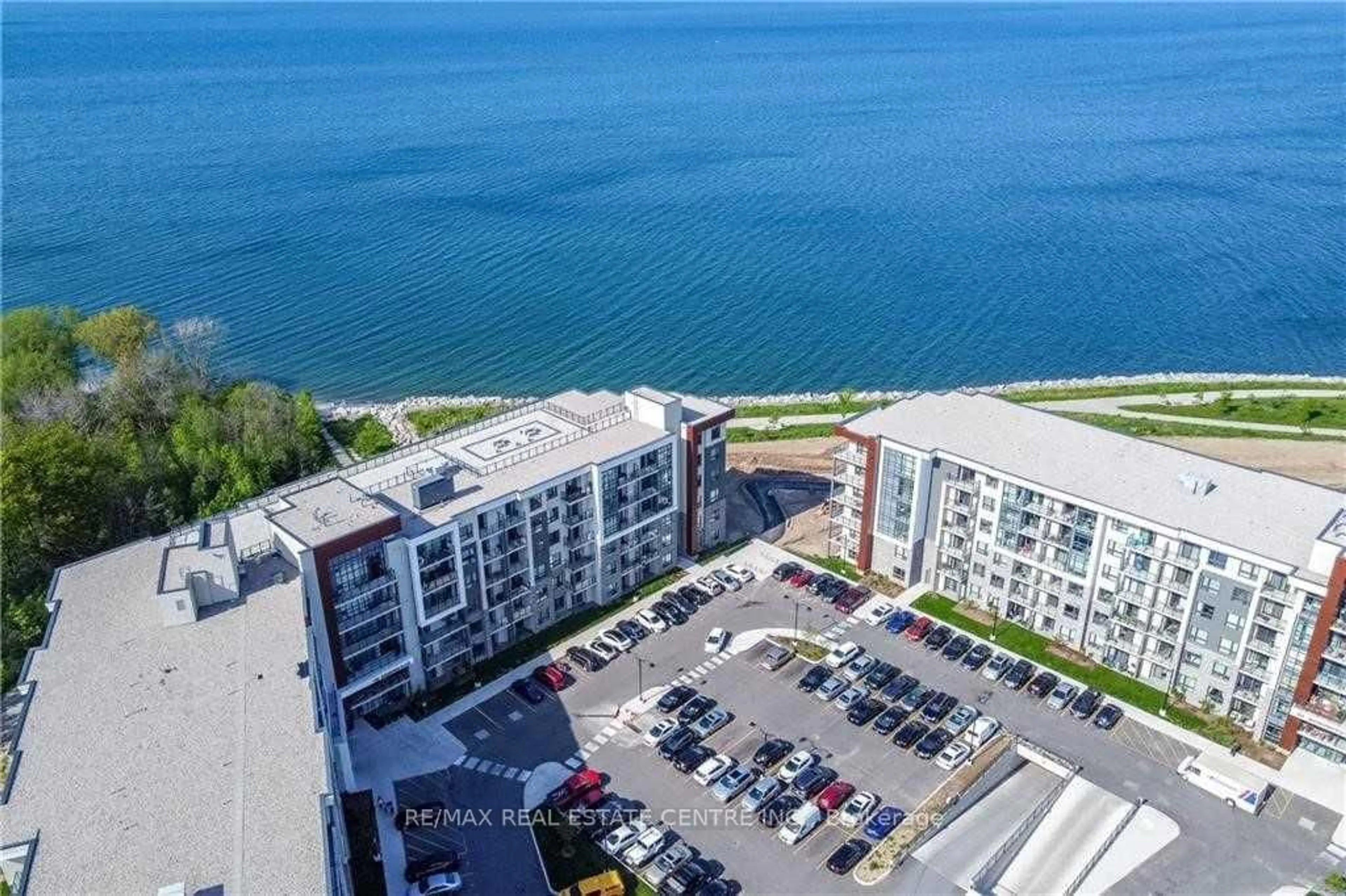 A pic from outside/outdoor area/front of a property/back of a property/a pic from drone, water/lake/river/ocean view for 101 Shoreview Pl #332, Hamilton Ontario L8E 0K3