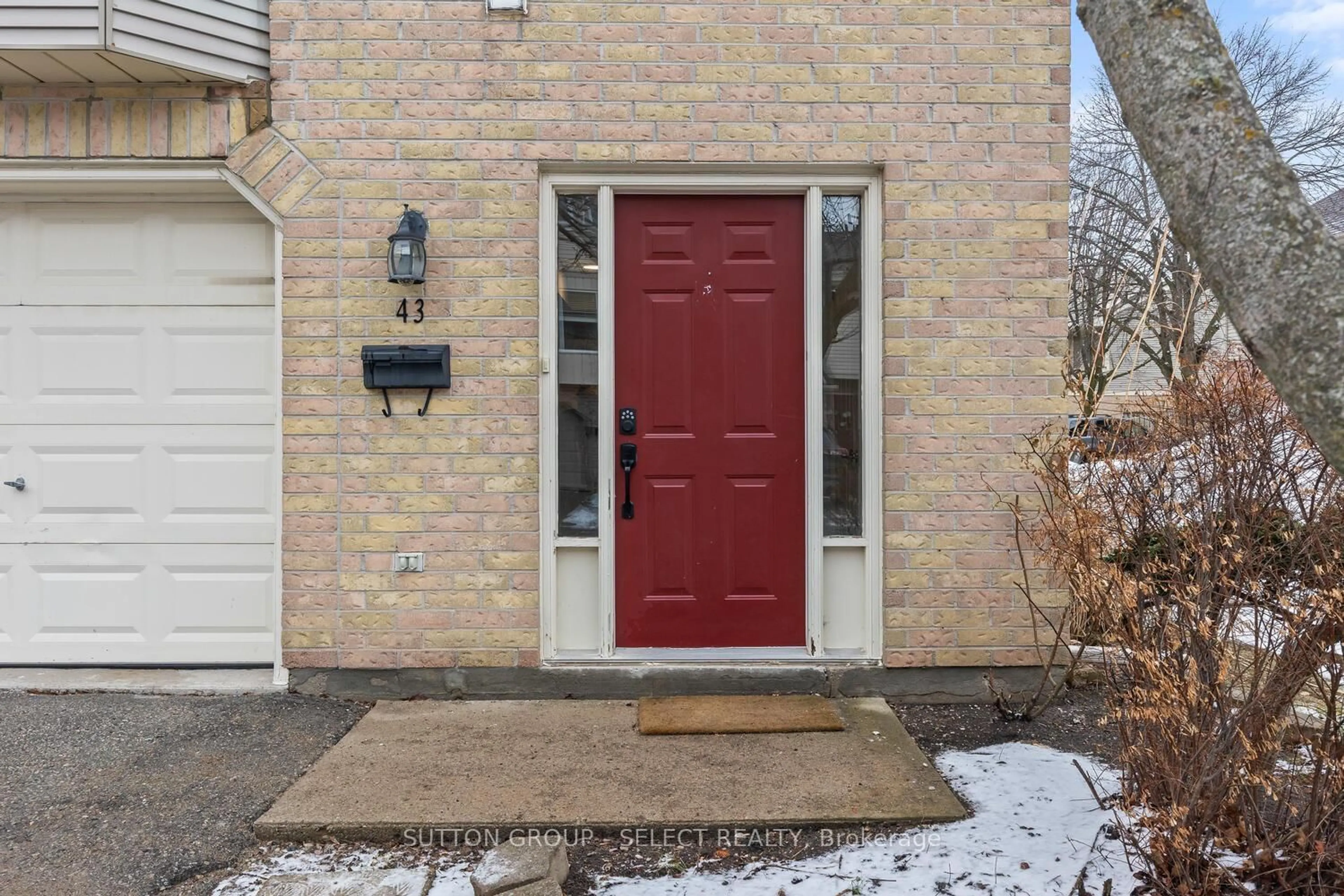 Indoor entryway for 9 AILSA Pl #43, London South Ontario N5Z 4Z6