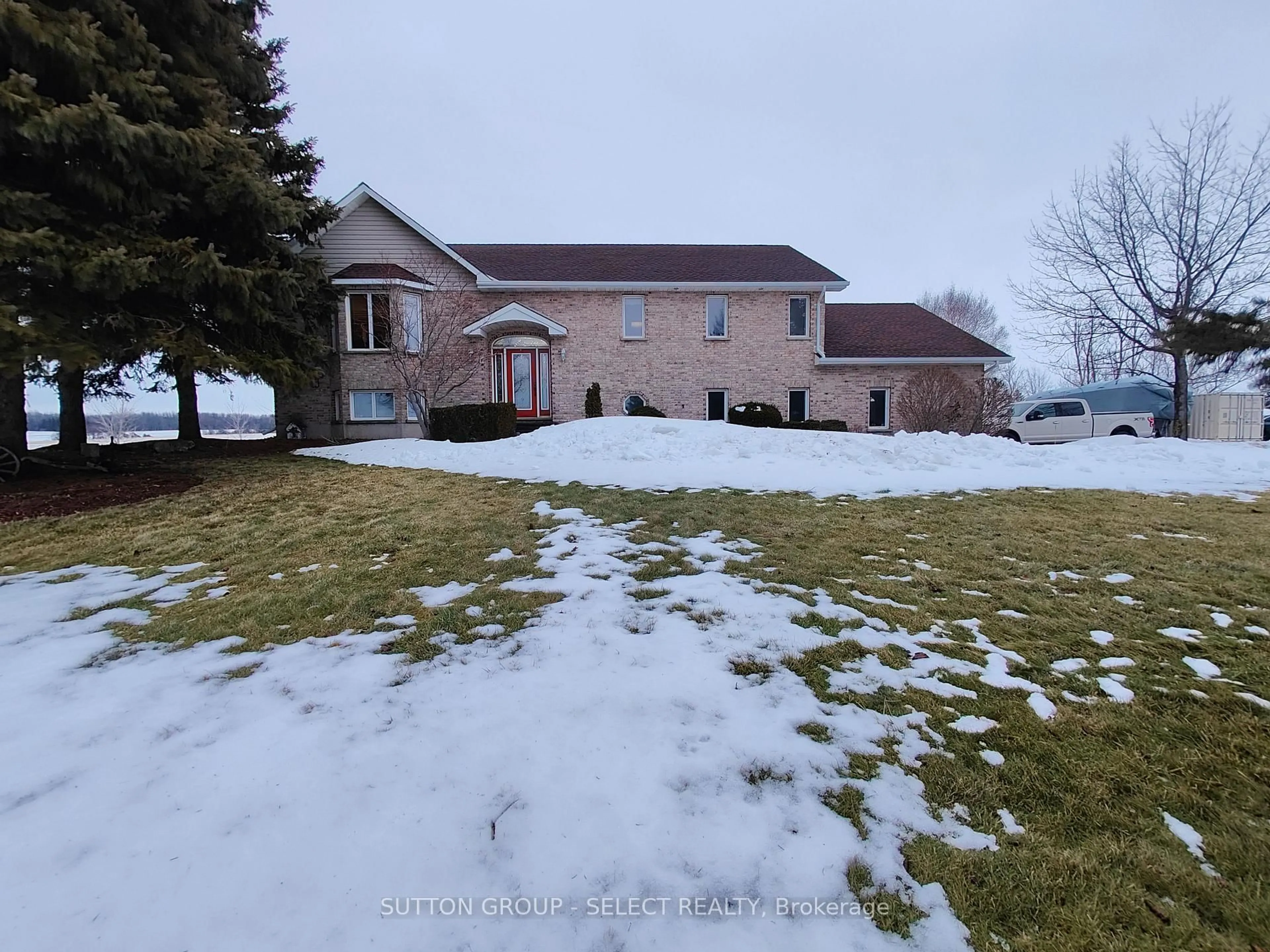 A pic from outside/outdoor area/front of a property/back of a property/a pic from drone, unknown for 77242 London Rd, Huron East Ontario N0M 1L0