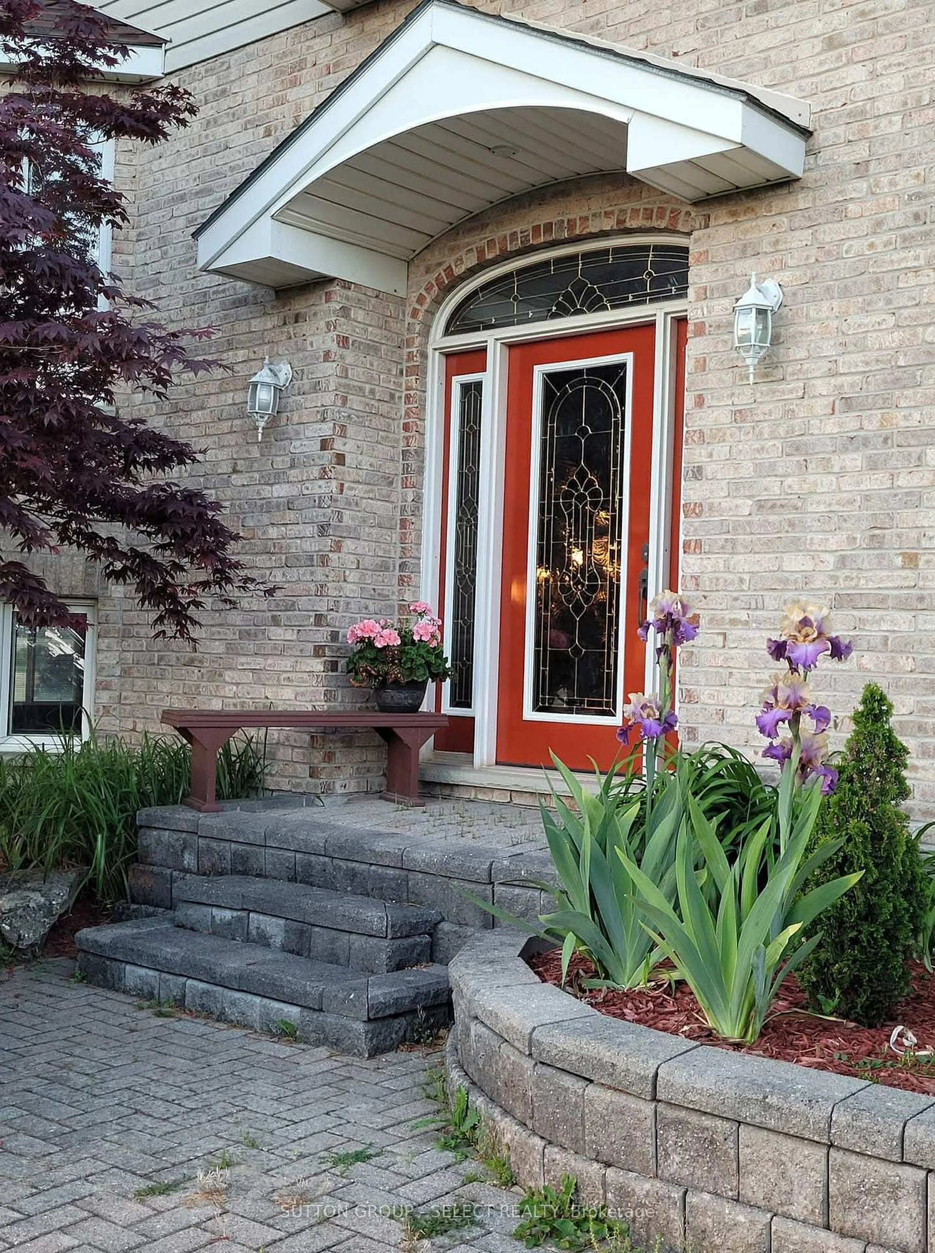Indoor entryway for 77242 London Rd, Huron East Ontario N0M 1L0