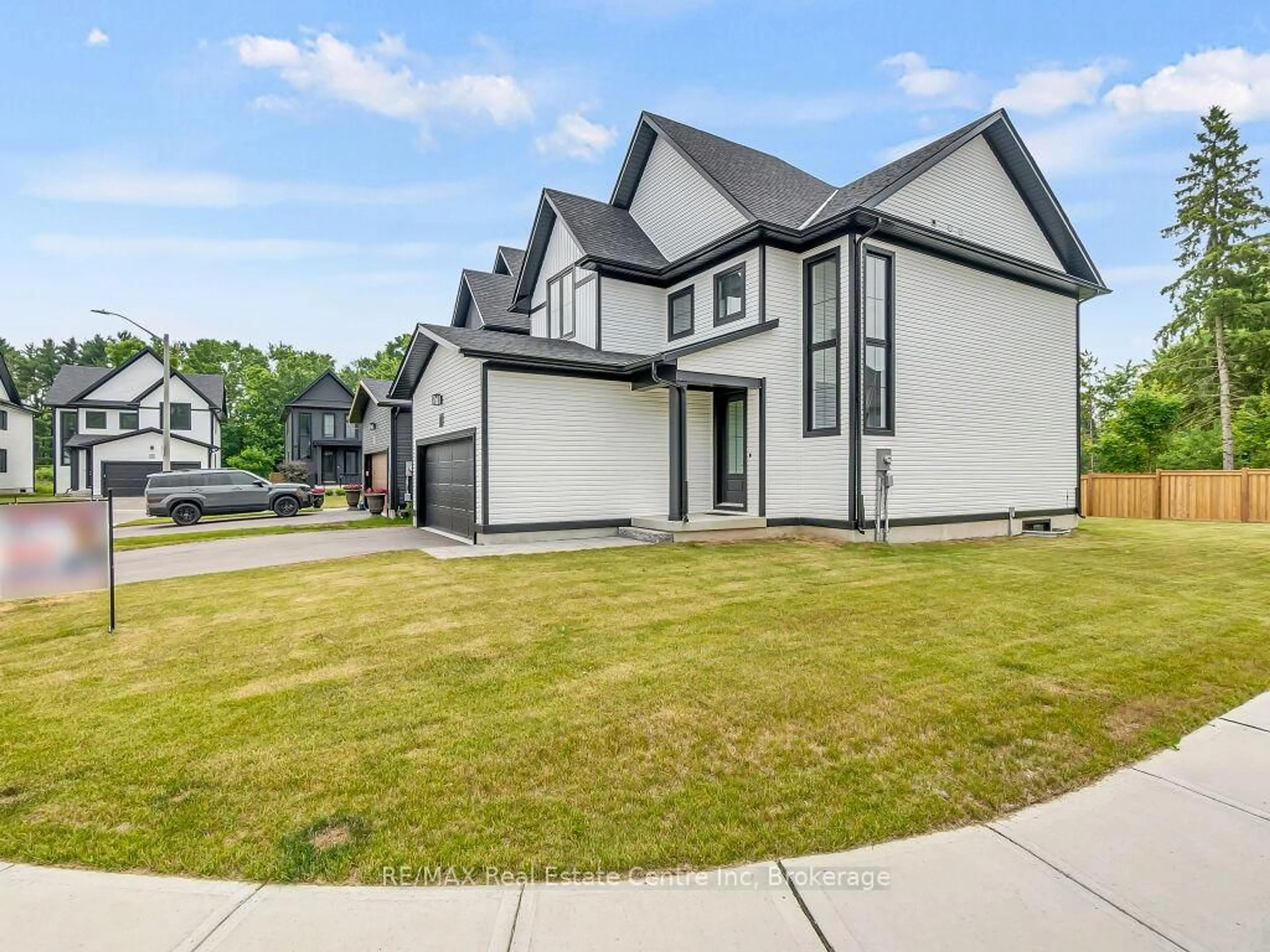 Unknown for 297 WHITING St #9, Ingersoll Ontario N5C 0E6