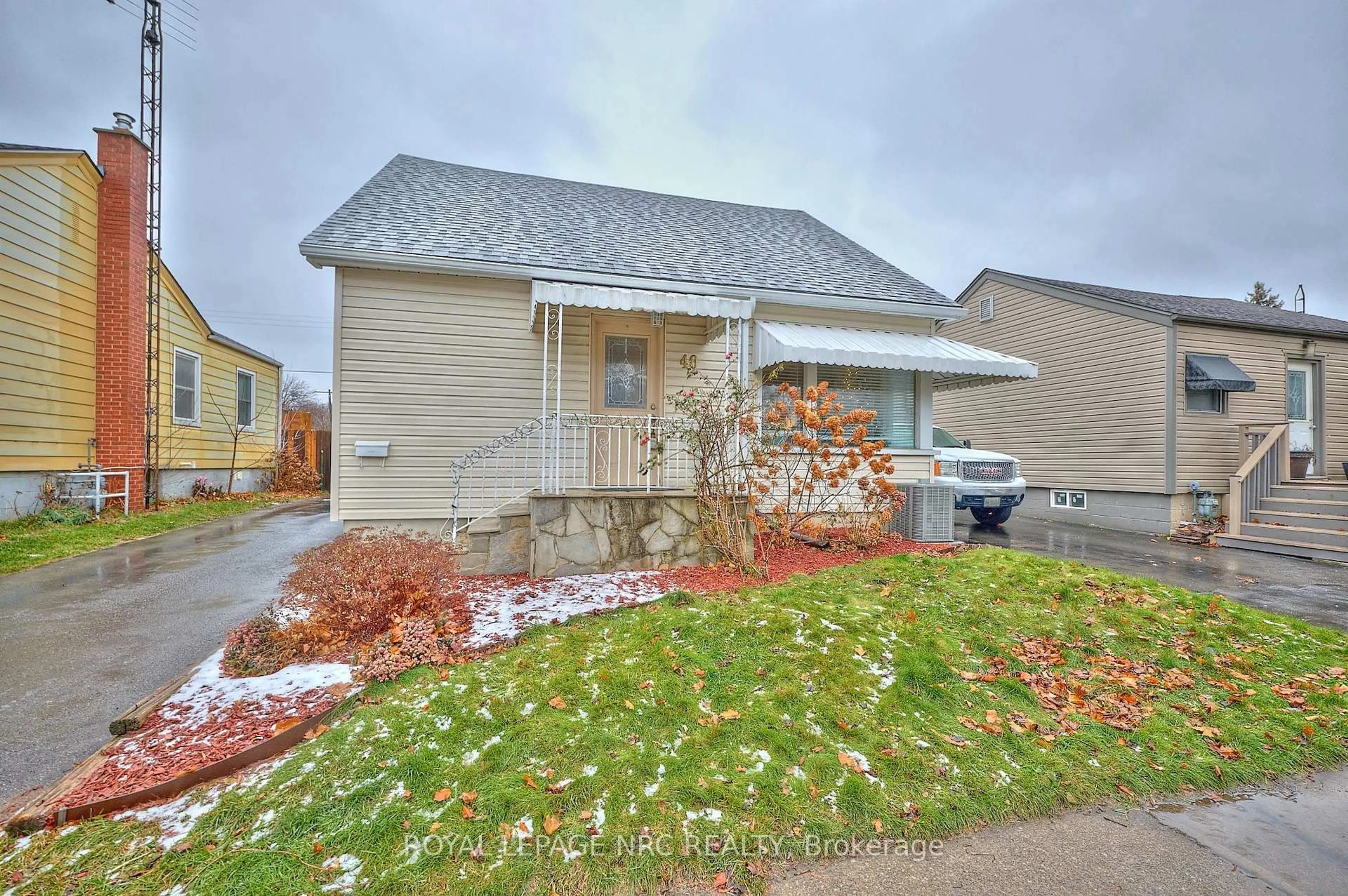 Unknown for 40 Shakespeare Ave, St. Catharines Ontario L2R 6M6