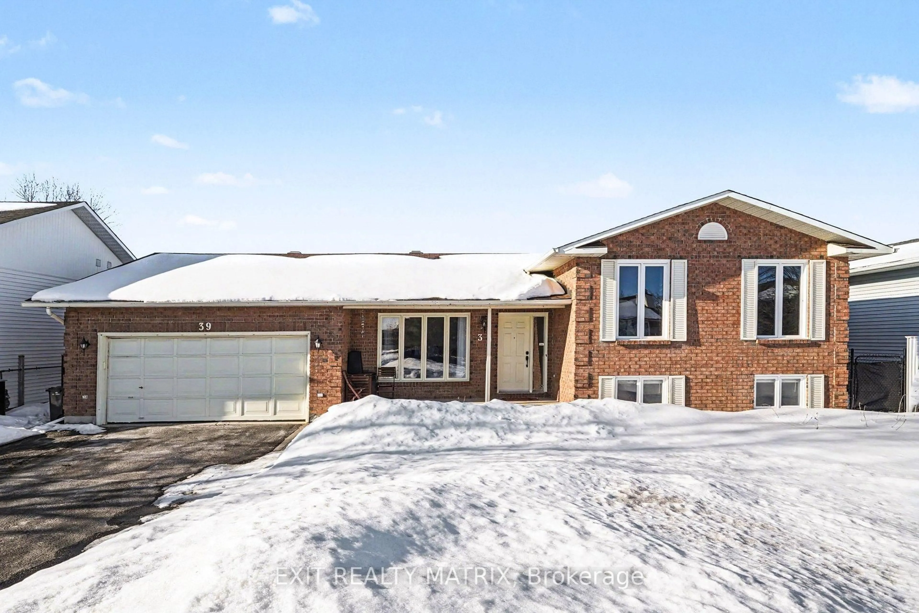 Home with brick exterior material, street for 39 Lapointe Blvd, Russell Ontario K0A 1W0