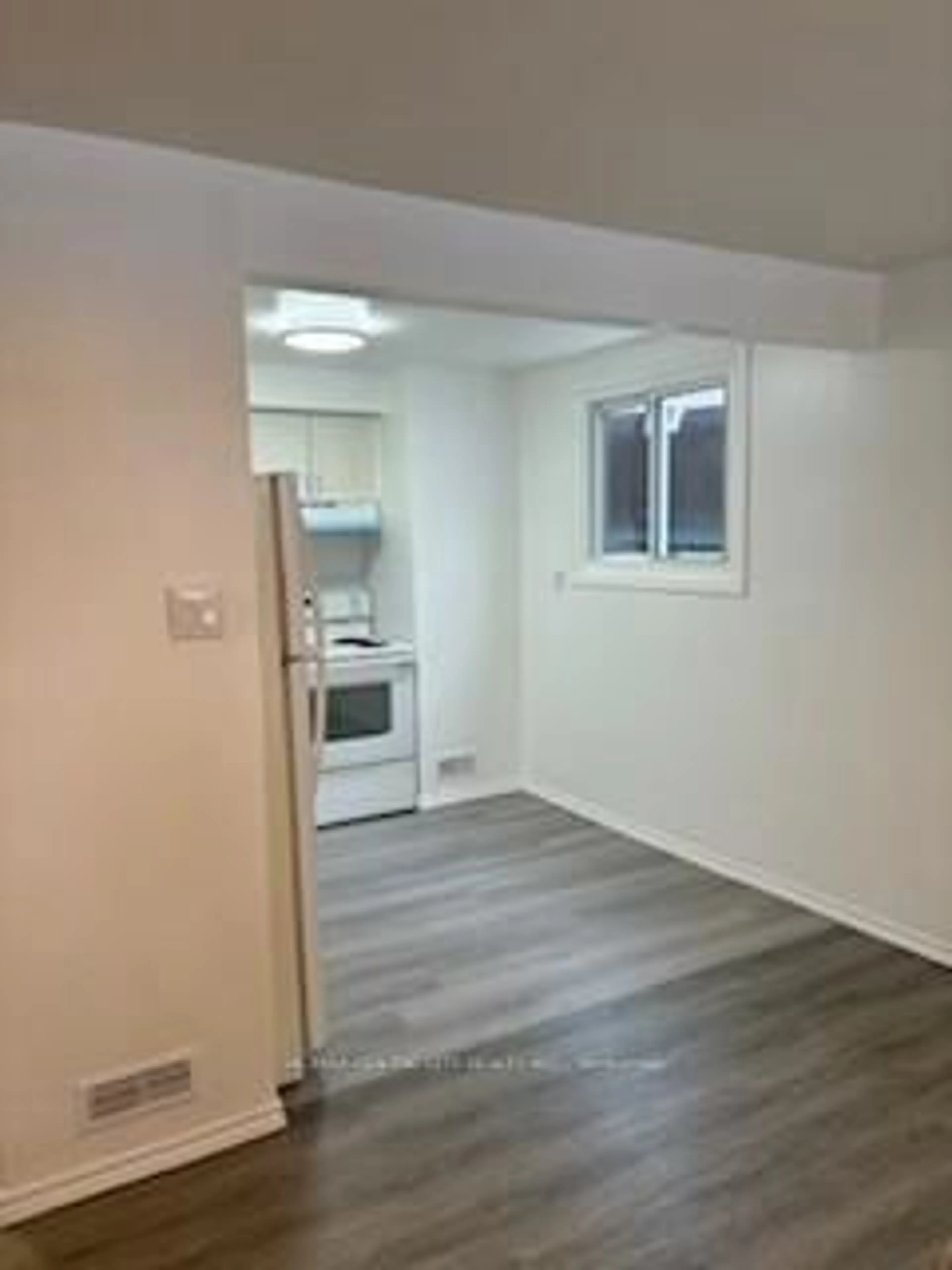 A pic of a room for 89 Cecilia Ave, London East Ontario N5Y 3Z9