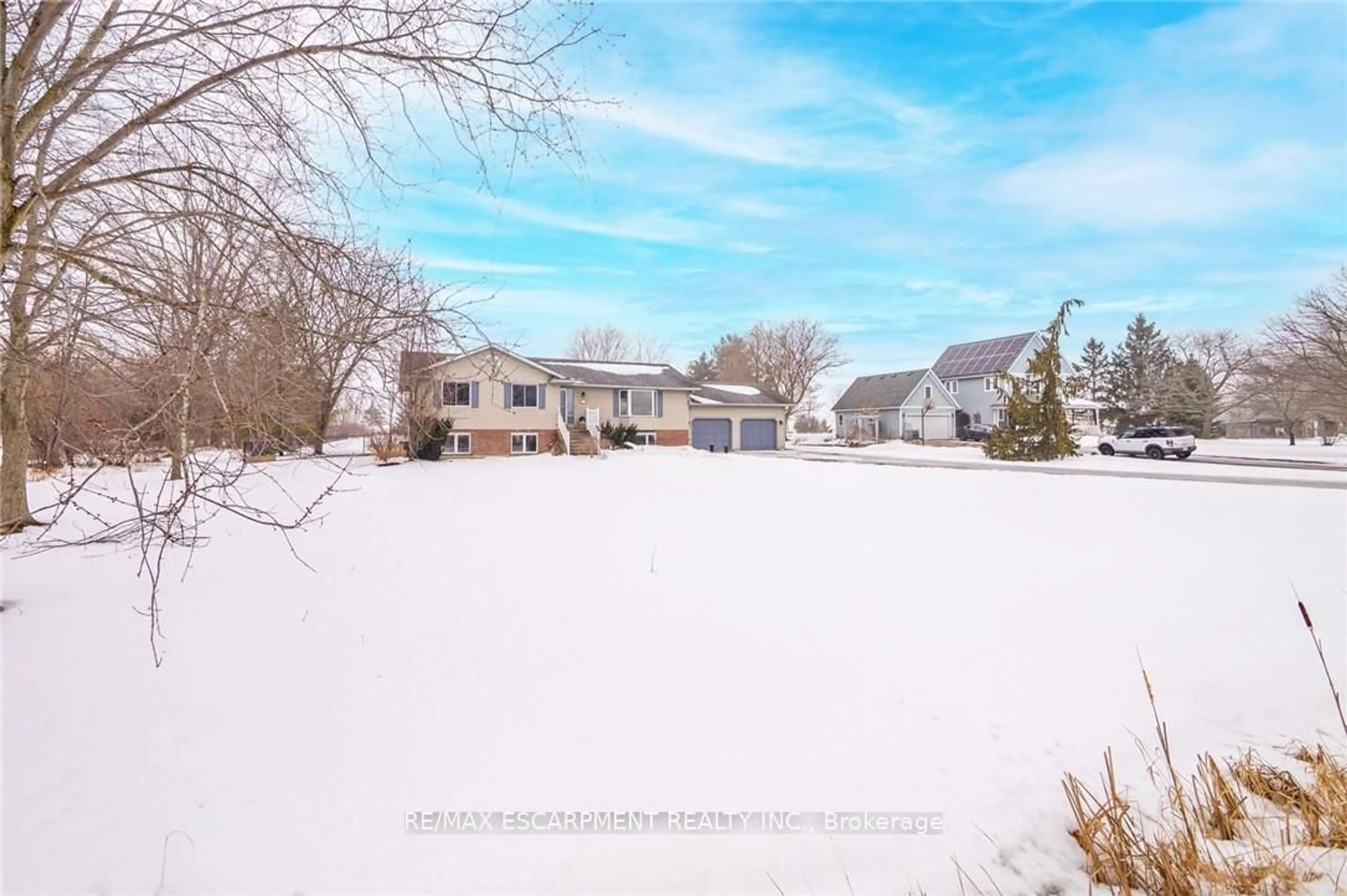 A pic from outside/outdoor area/front of a property/back of a property/a pic from drone, street for 42004 Highway 3, Wainfleet Ontario L0S 1V0