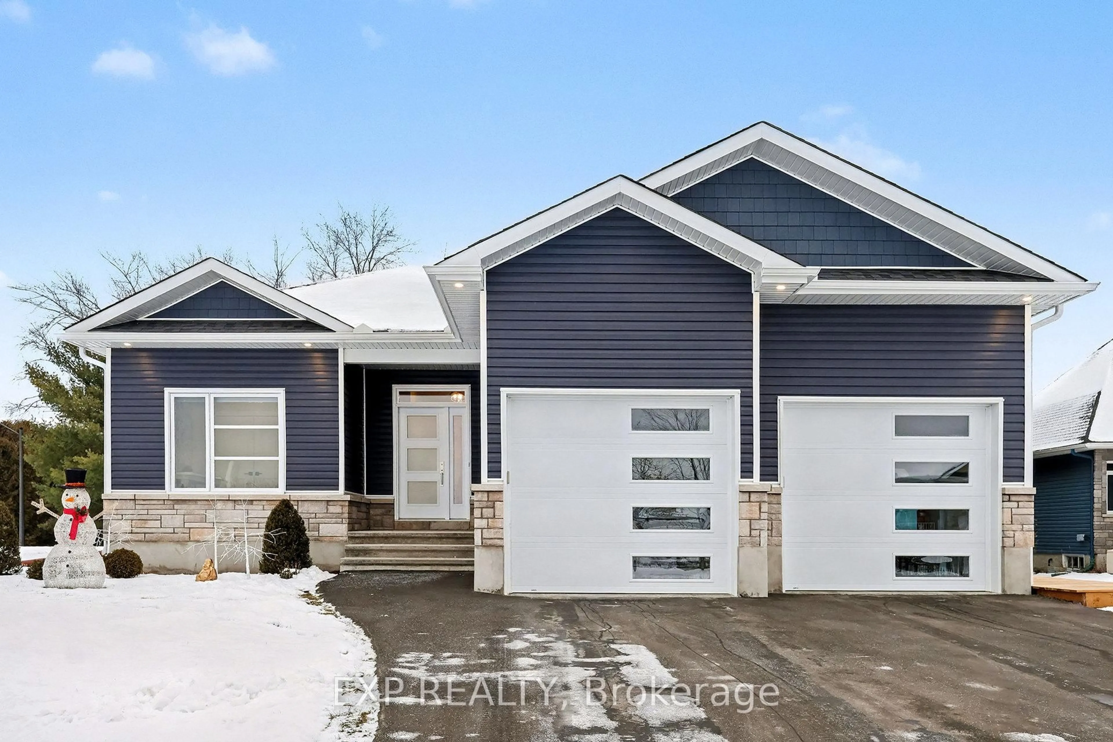 Home with vinyl exterior material, street for 200 Nellie St, Clarence-Rockland Ontario K0A 2A0